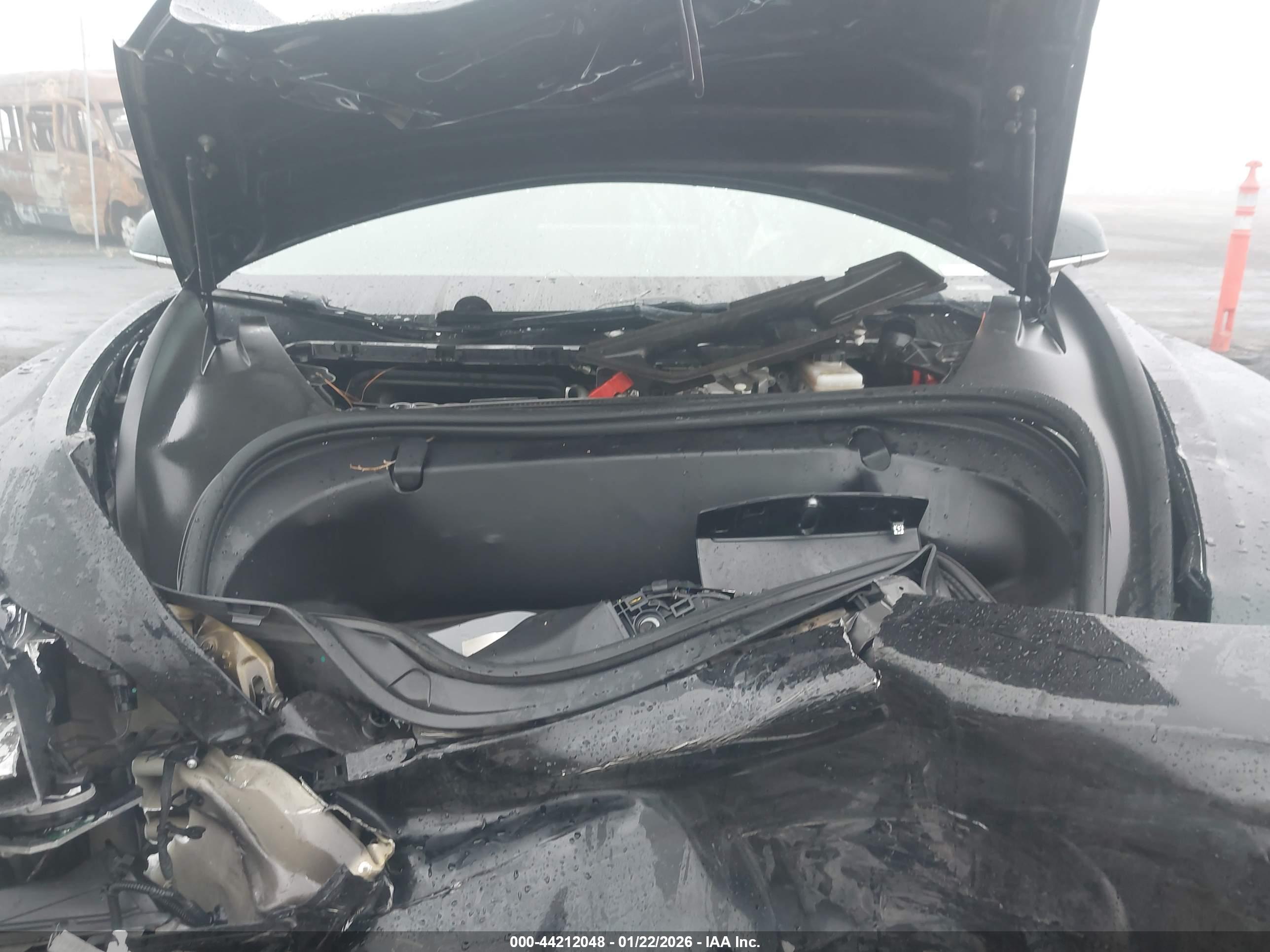 TESLA MODEL image 10