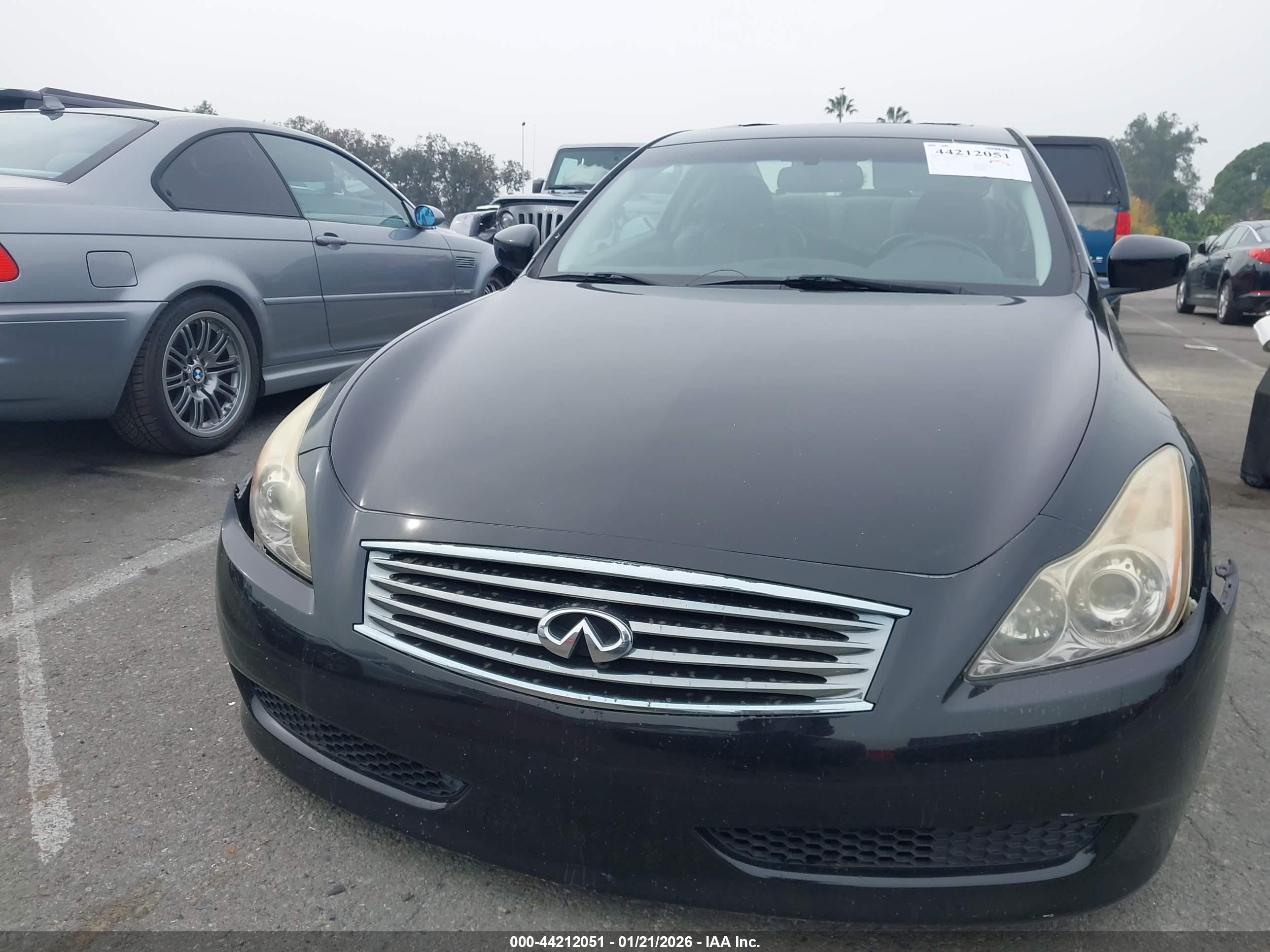 INFINITI G37 image 6