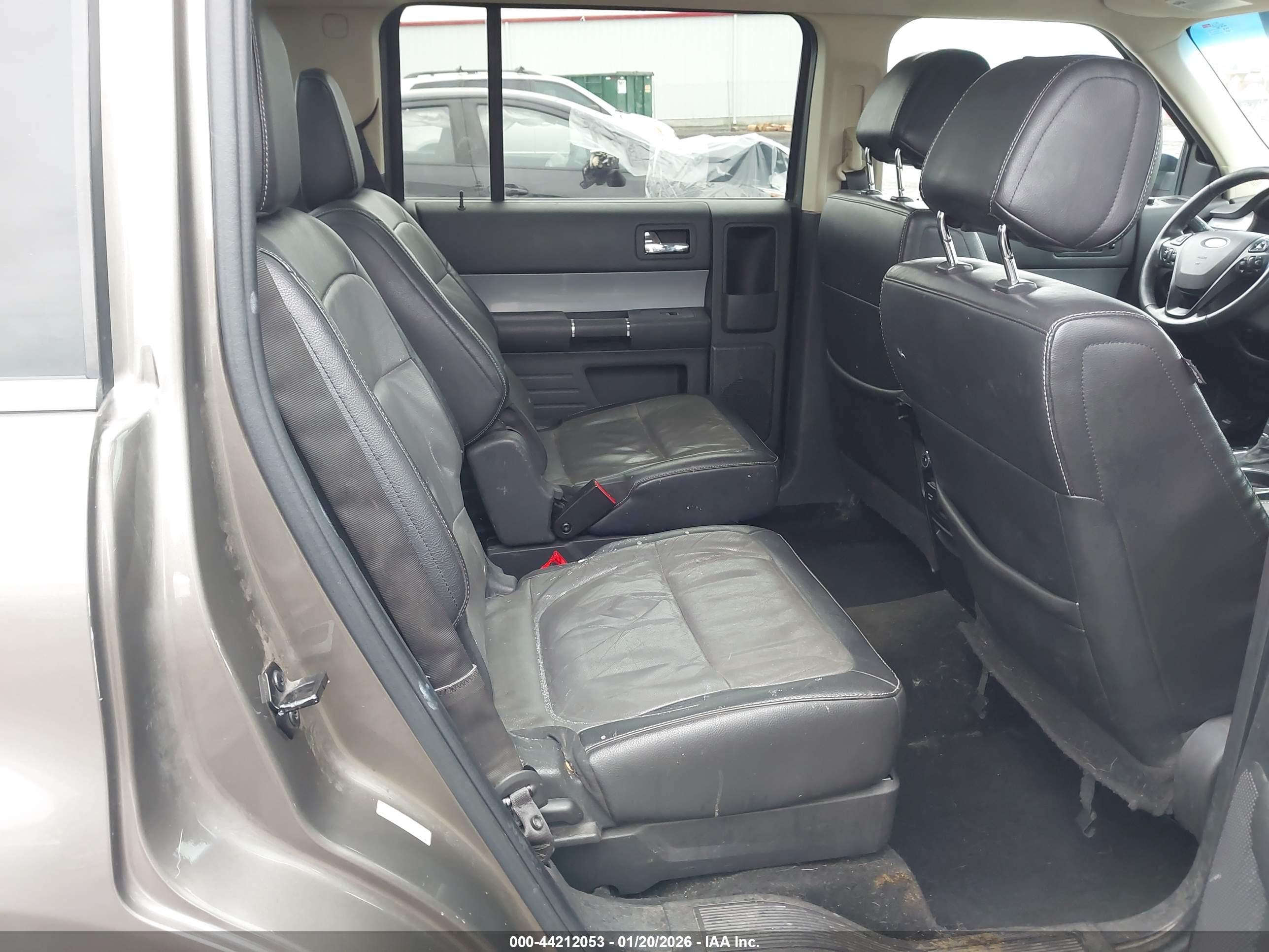 FORD FLEX image 8