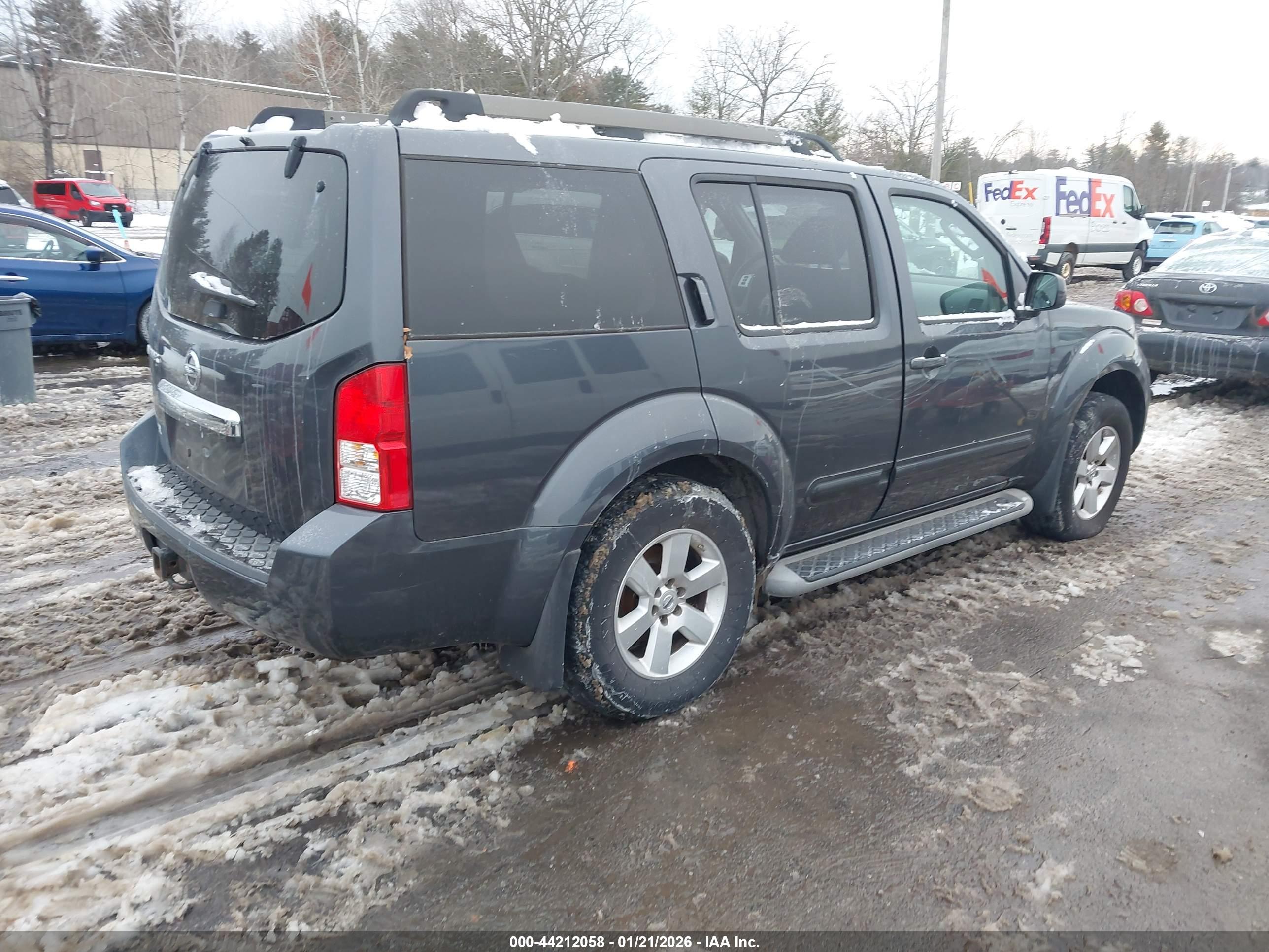 NISSAN PATHFINDER image 4