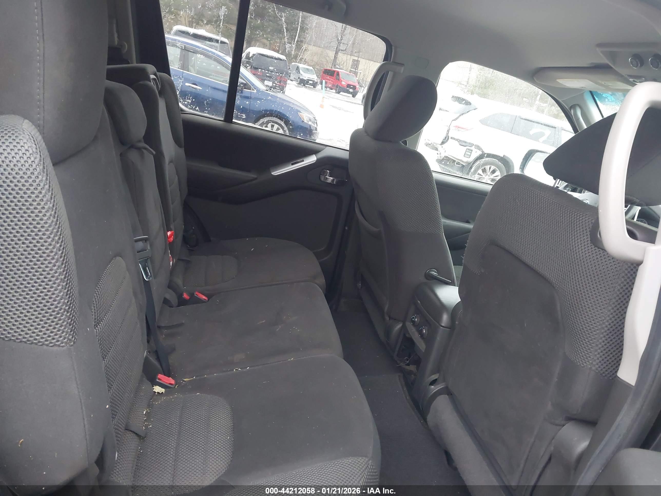 NISSAN PATHFINDER image 8