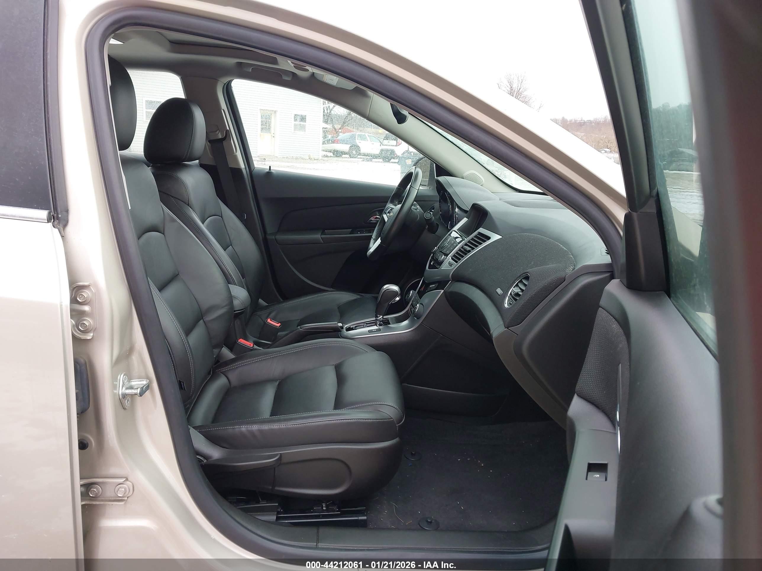 CHEVROLET CRUZE image 5