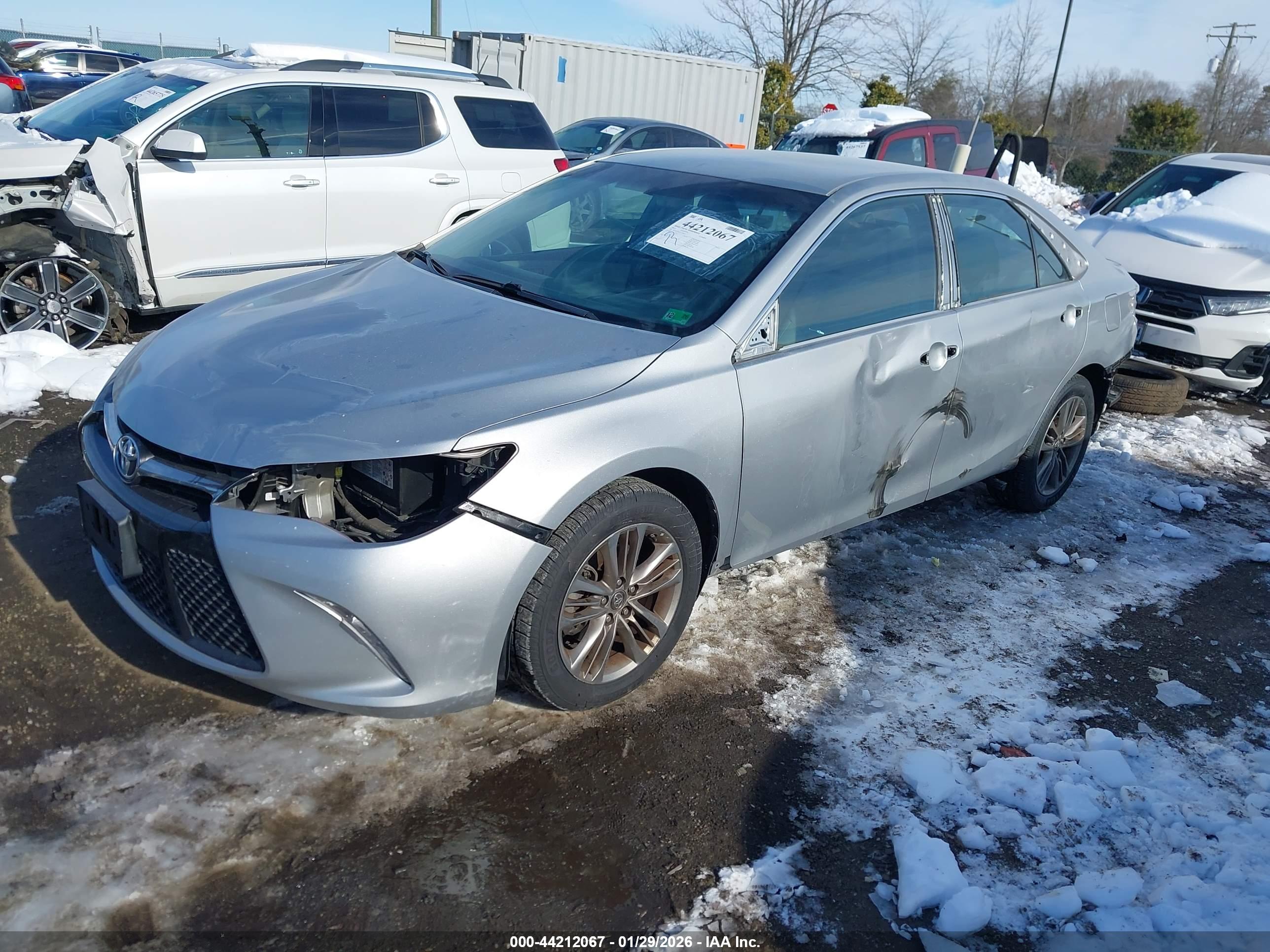 TOYOTA CAMRY image 2