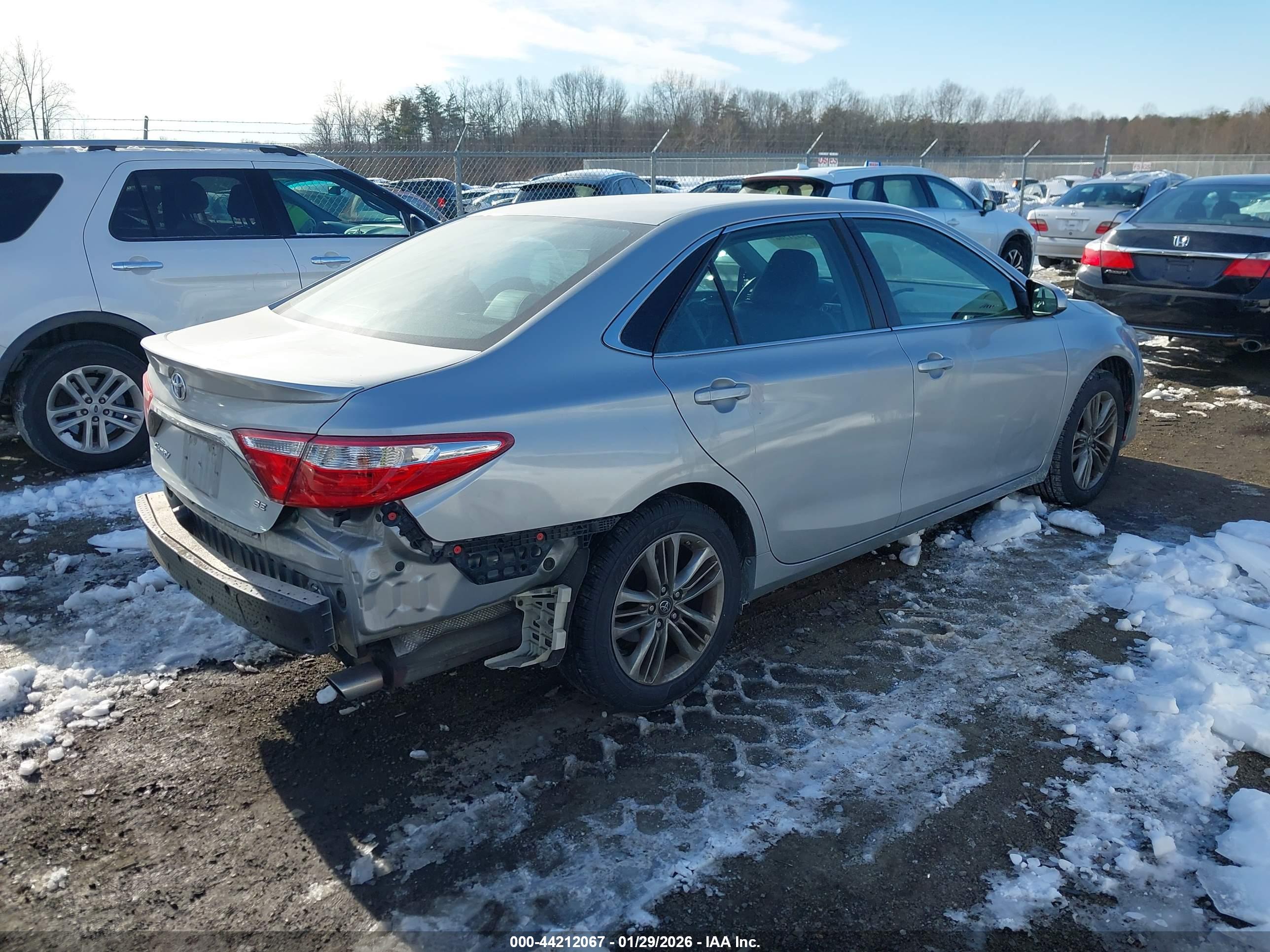TOYOTA CAMRY image 4