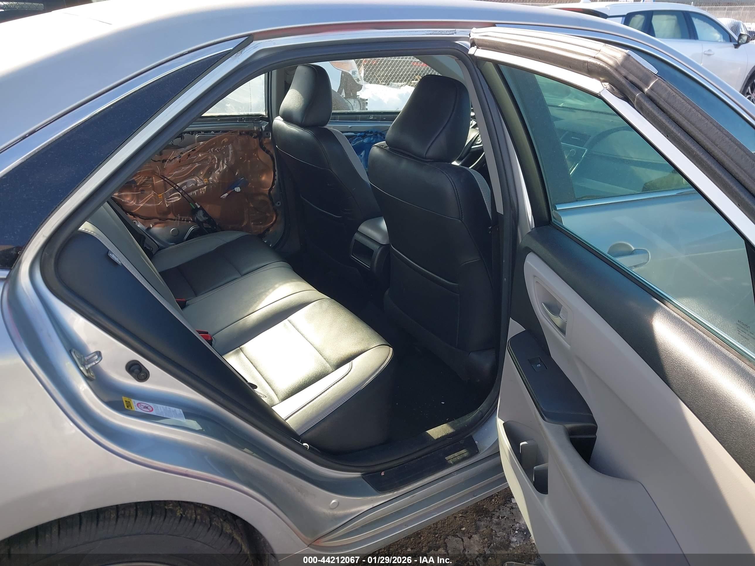 TOYOTA CAMRY image 8