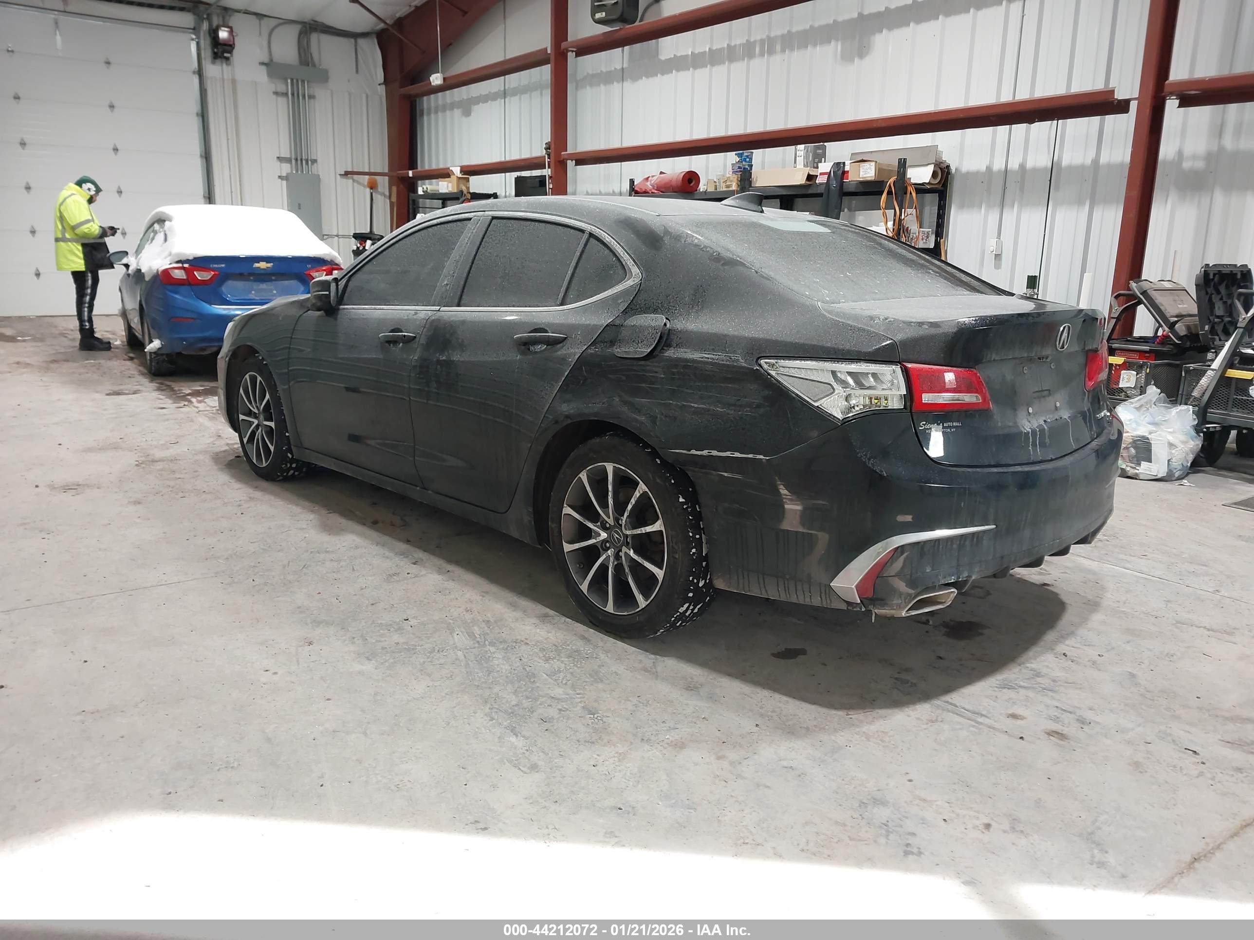 ACURA TLX image 3