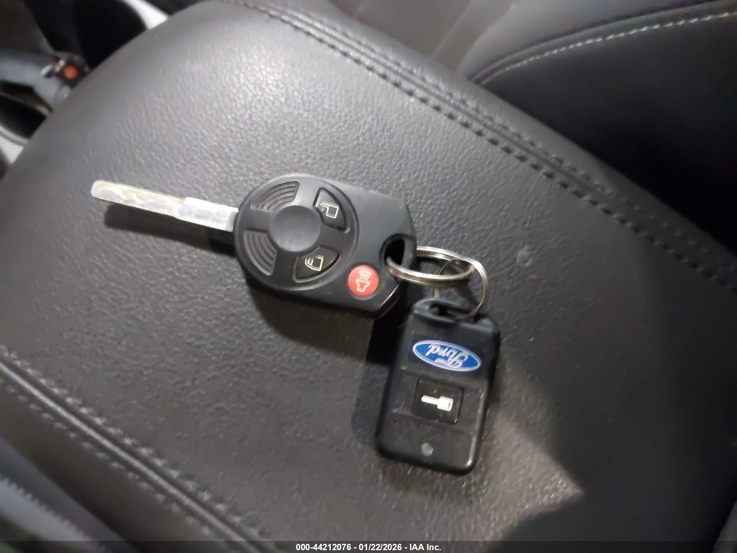 FORD ESCAPE image 11