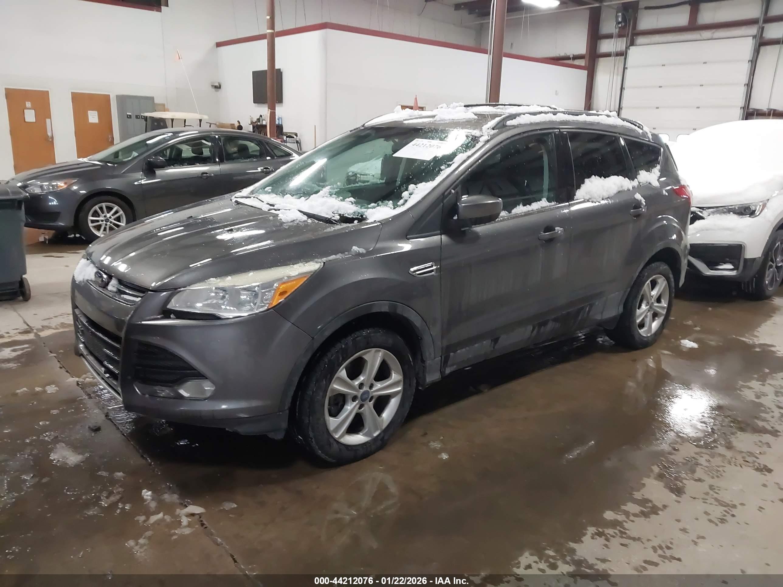 FORD ESCAPE image 2