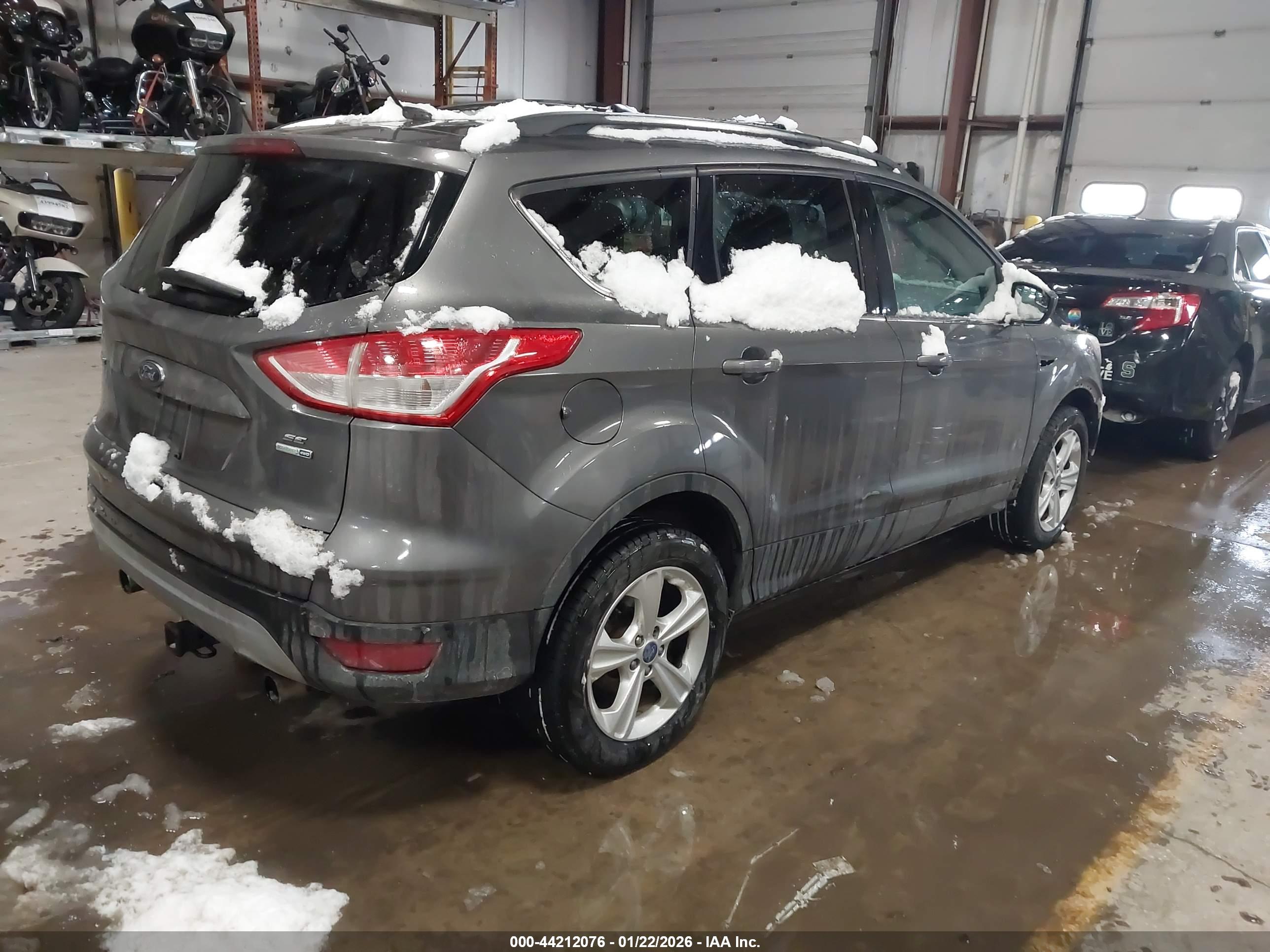 FORD ESCAPE image 4