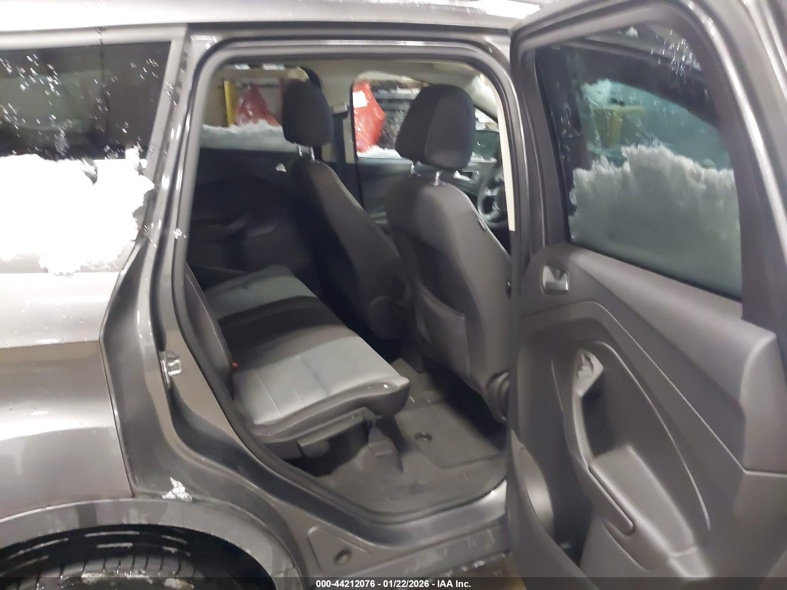 FORD ESCAPE image 8