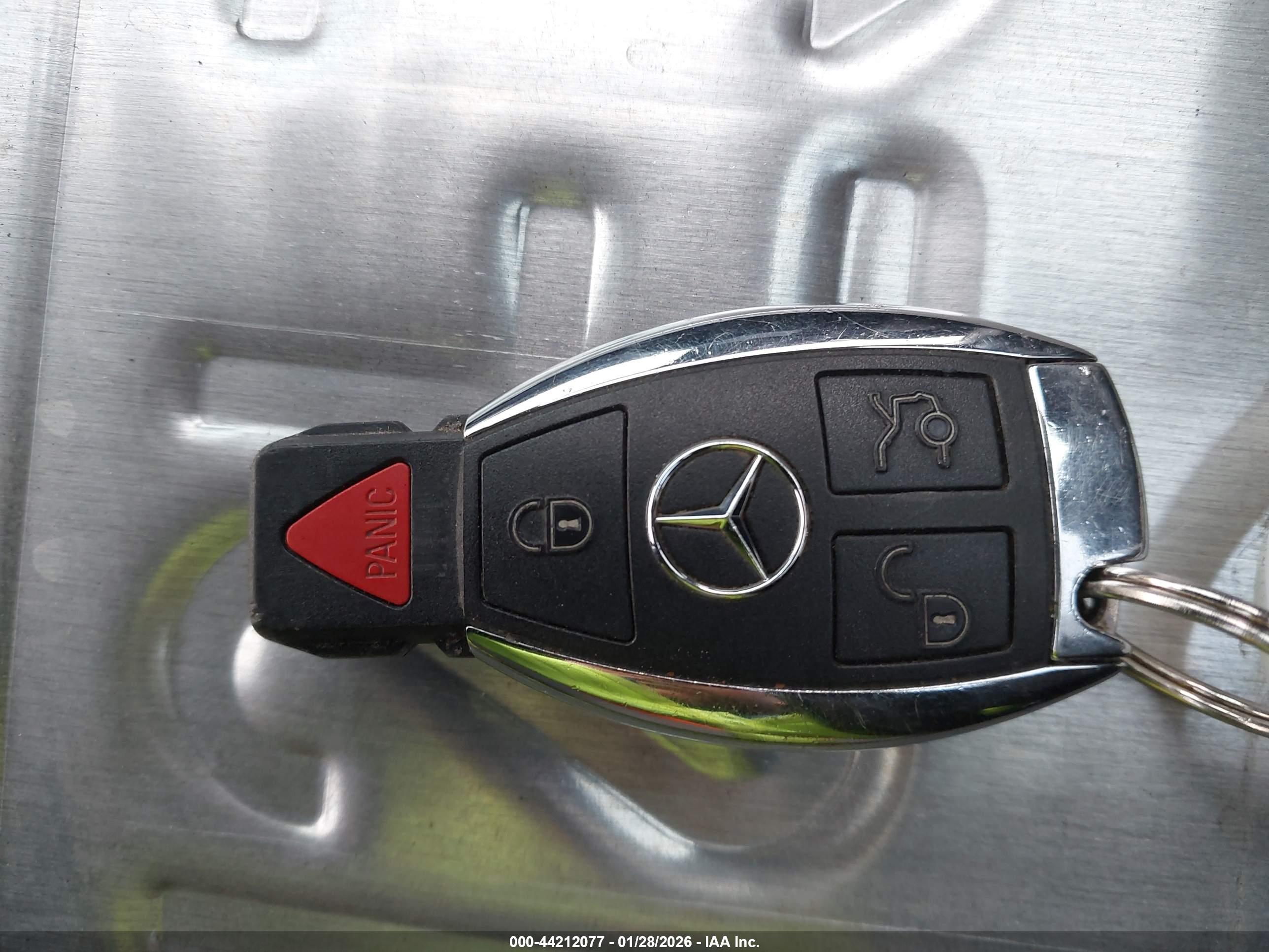 MERCEDES-BENZ C image 11