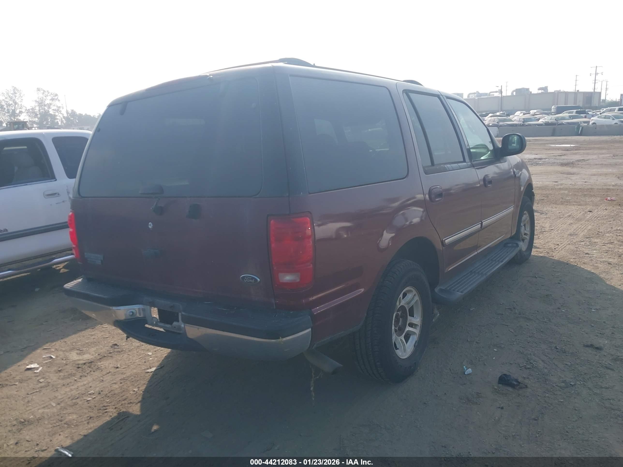 FORD EXPEDITION image 4