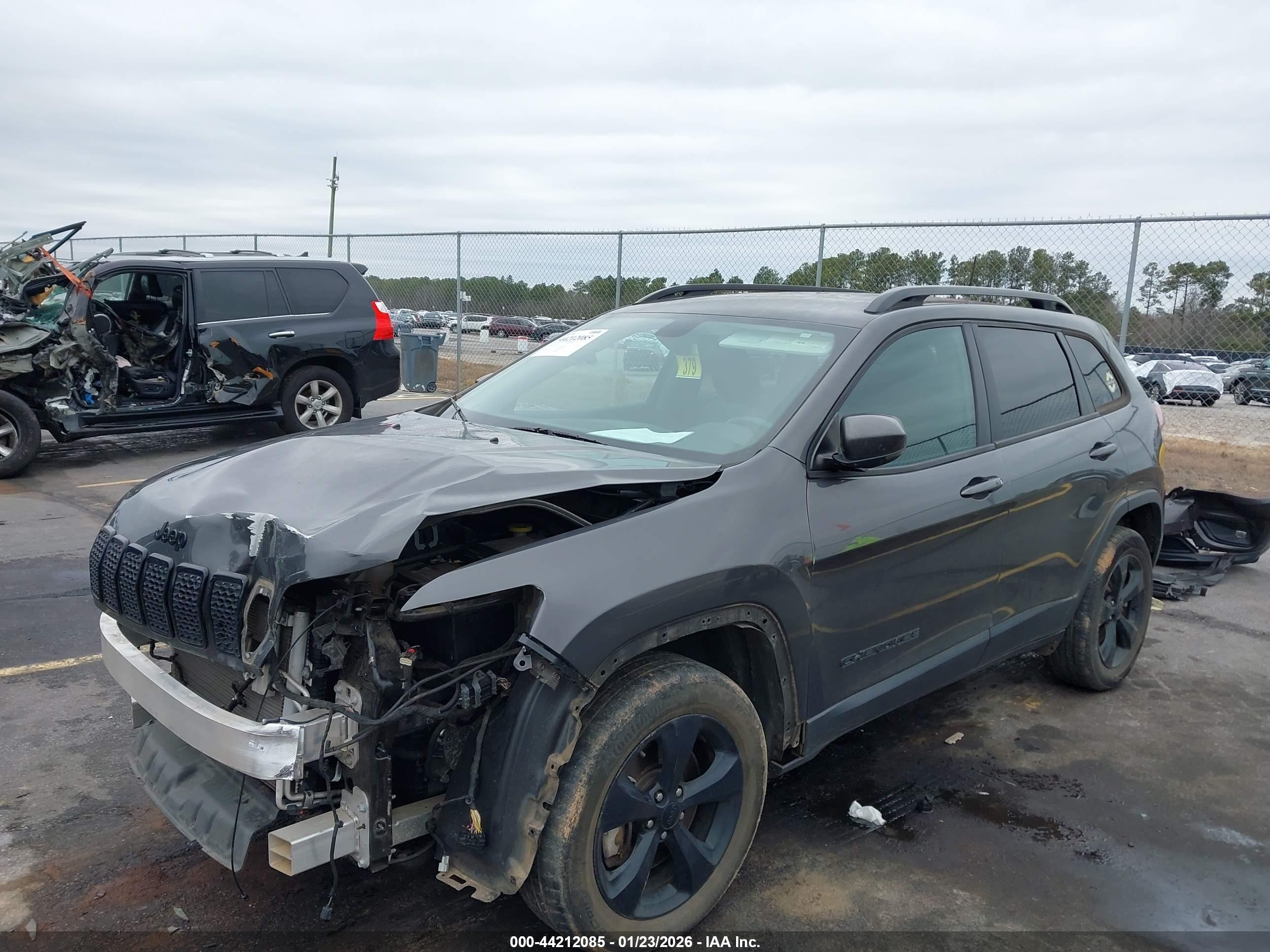 JEEP CHEROKEE image 2