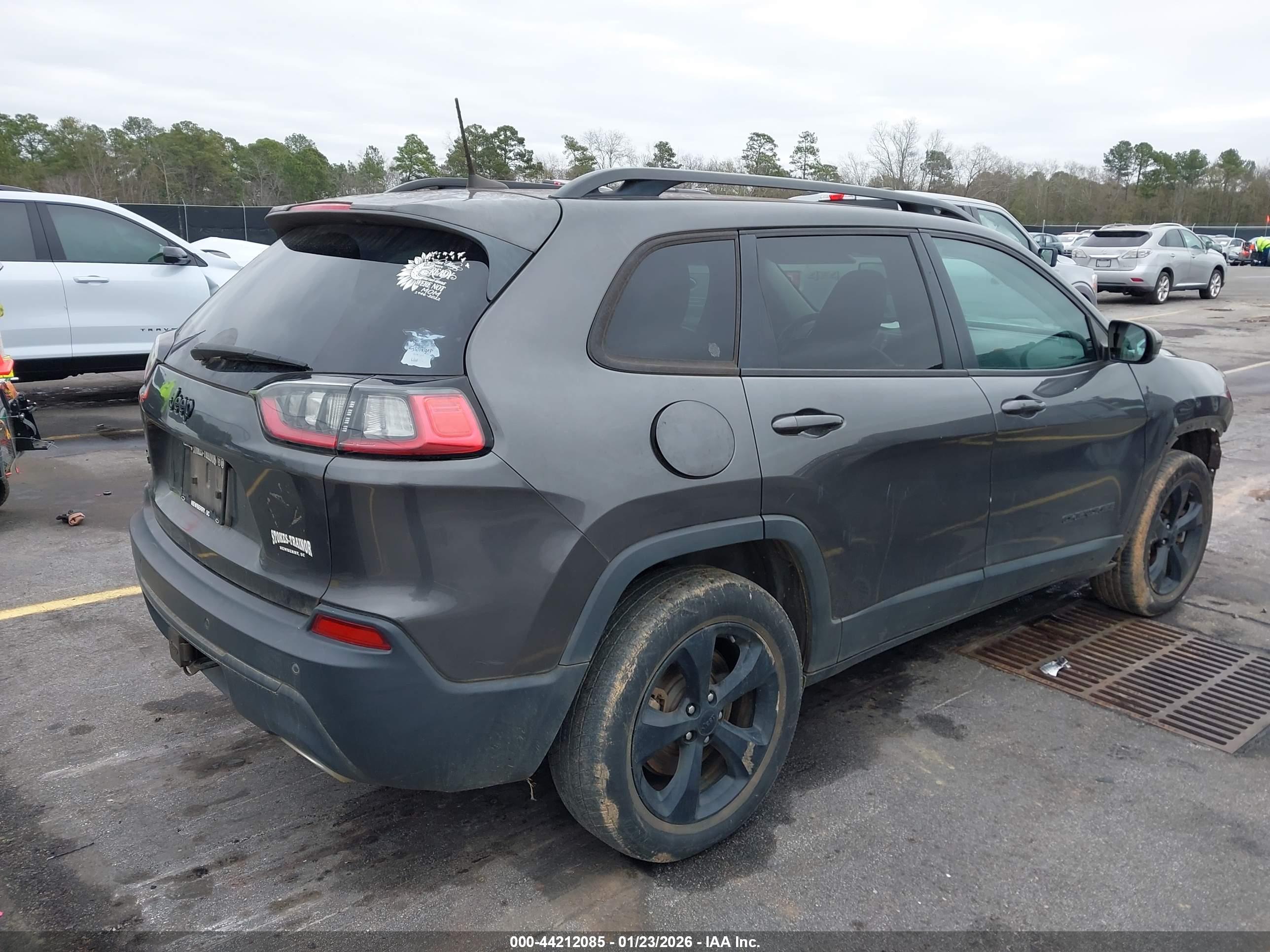 JEEP CHEROKEE image 4