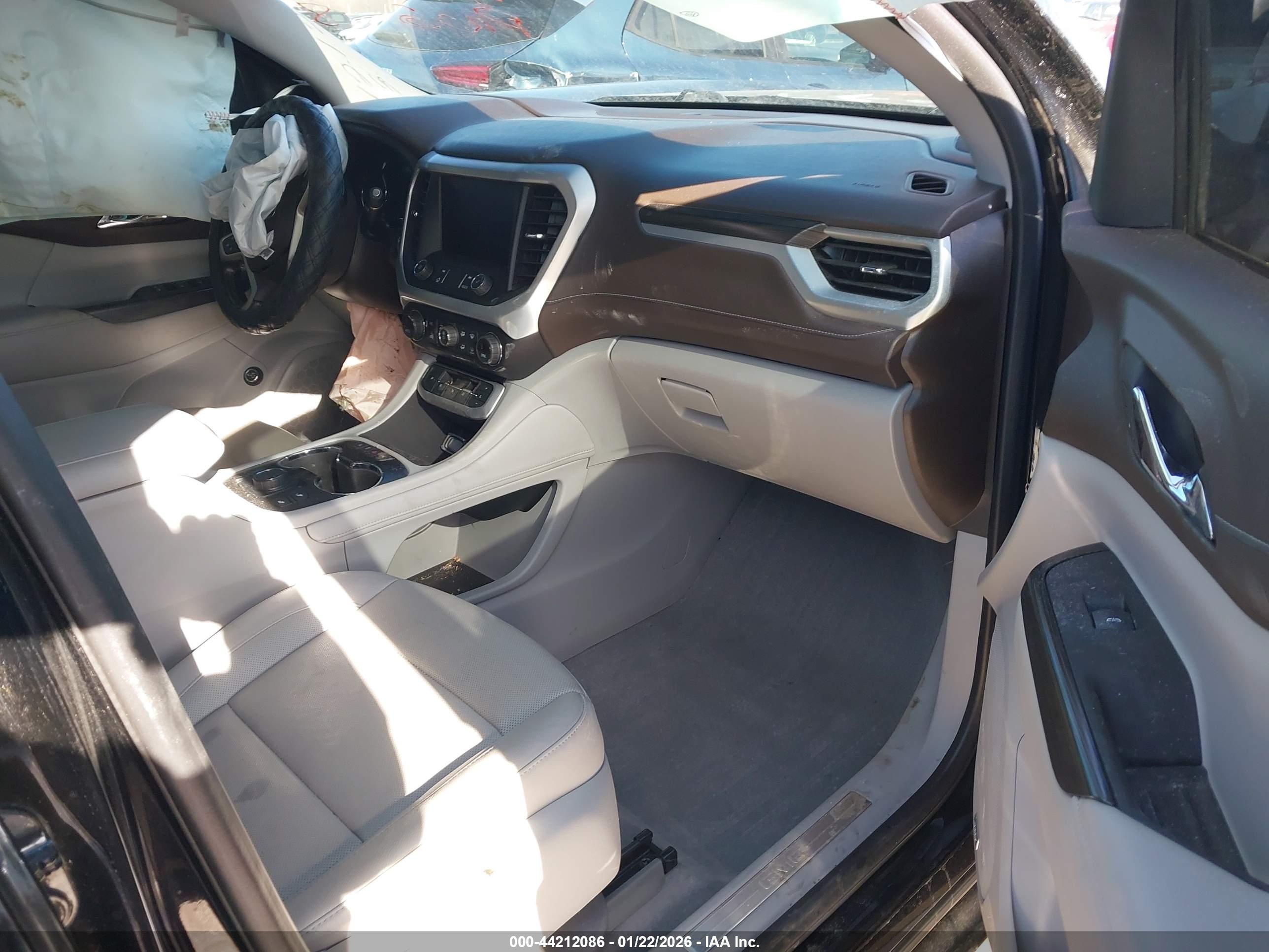 GMC ACADIA image 5