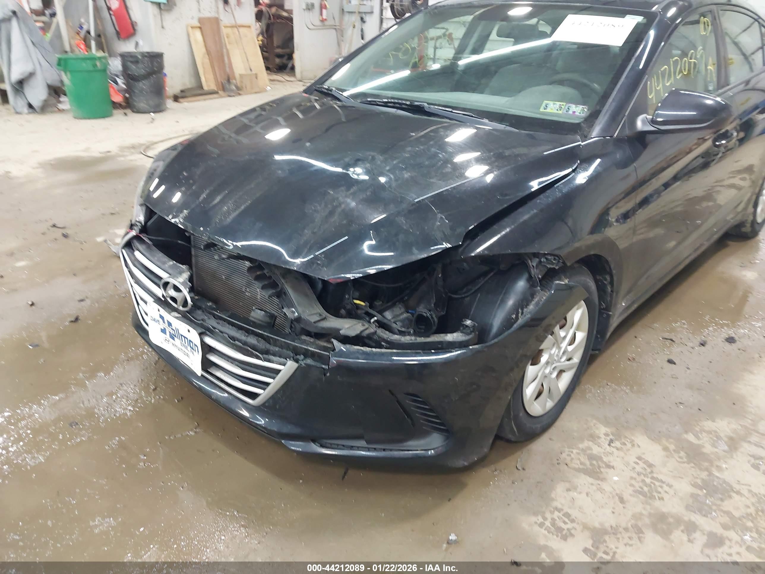 HYUNDAI ELANTRA image 6