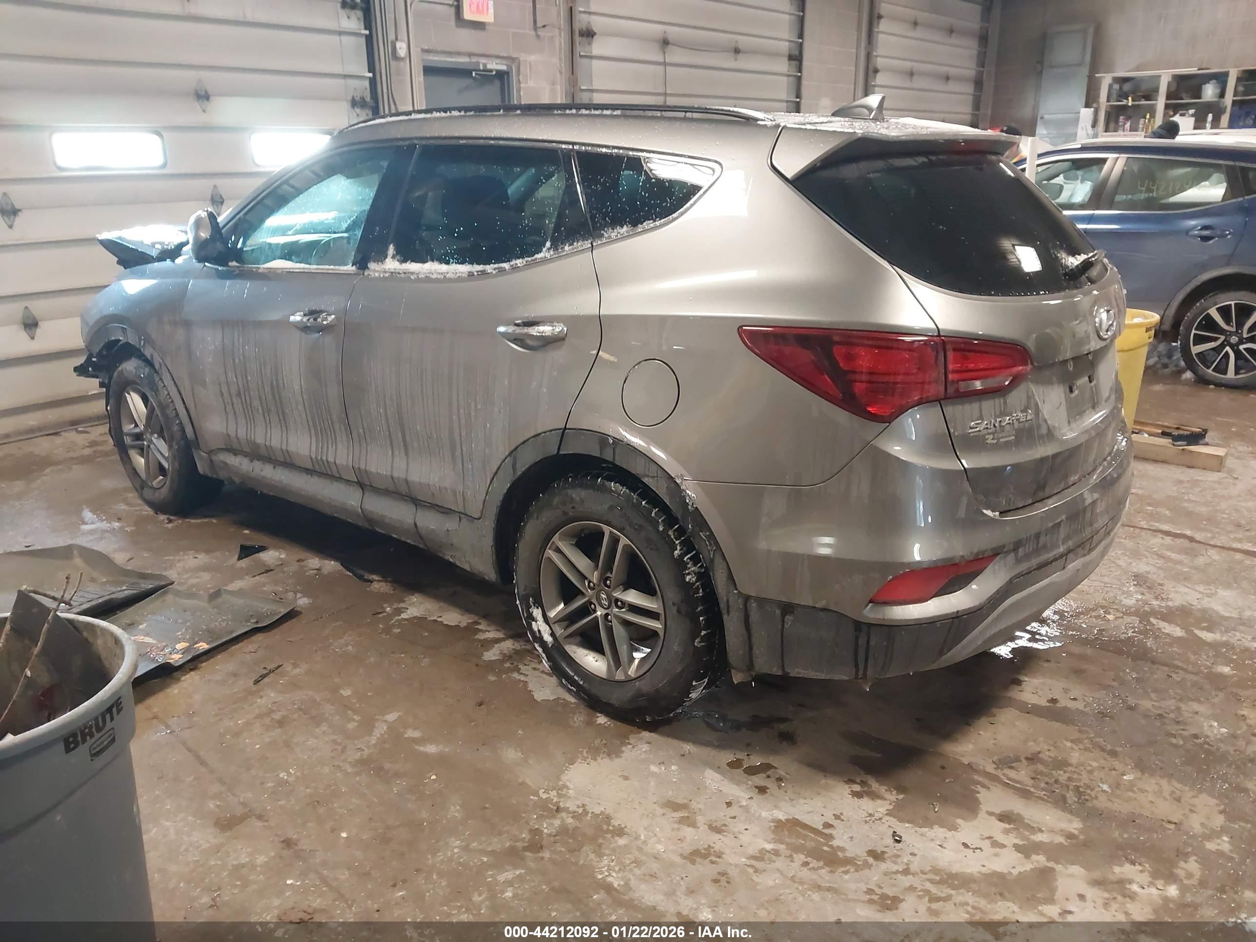 HYUNDAI SANTA image 3