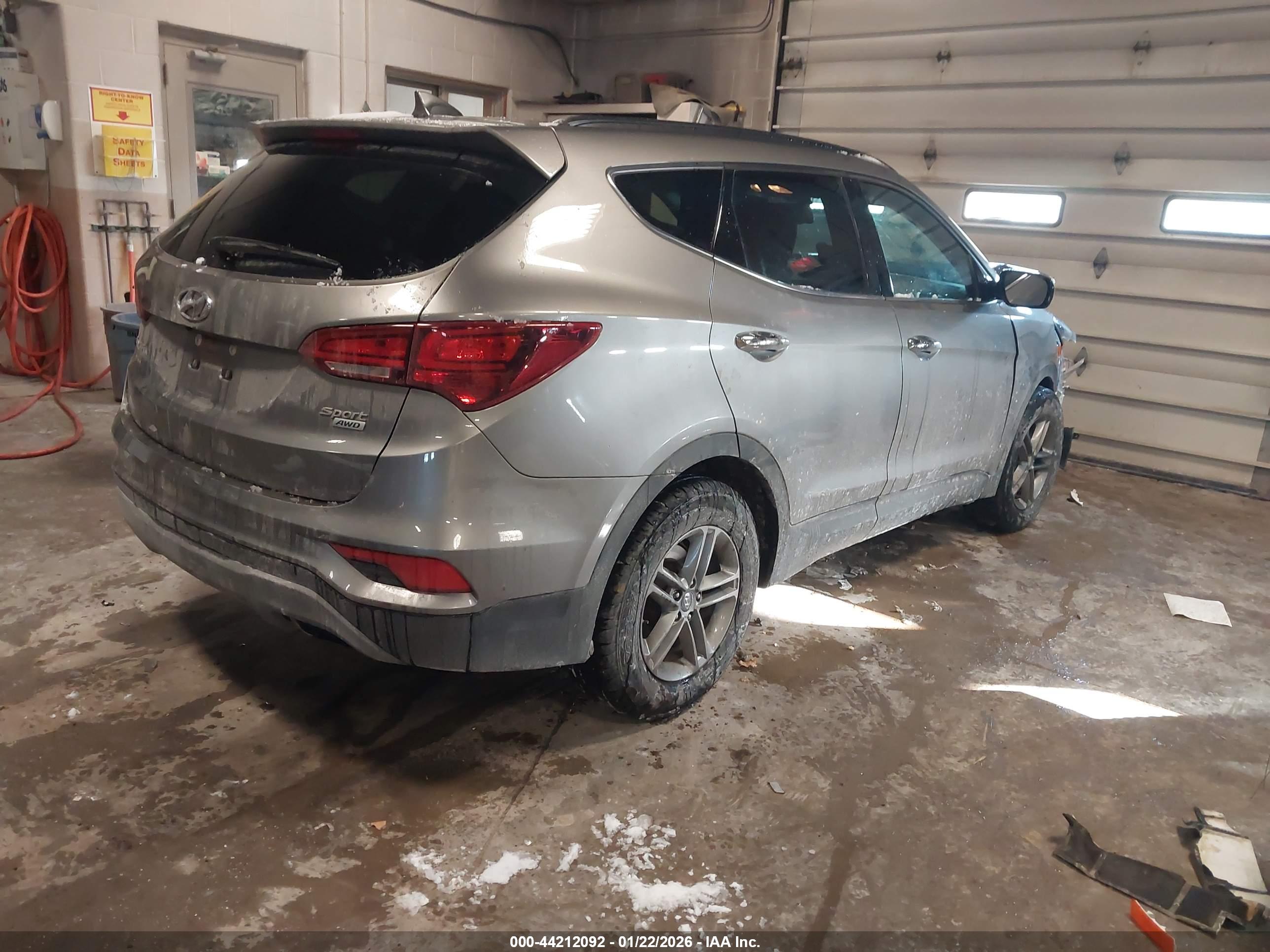 HYUNDAI SANTA image 4
