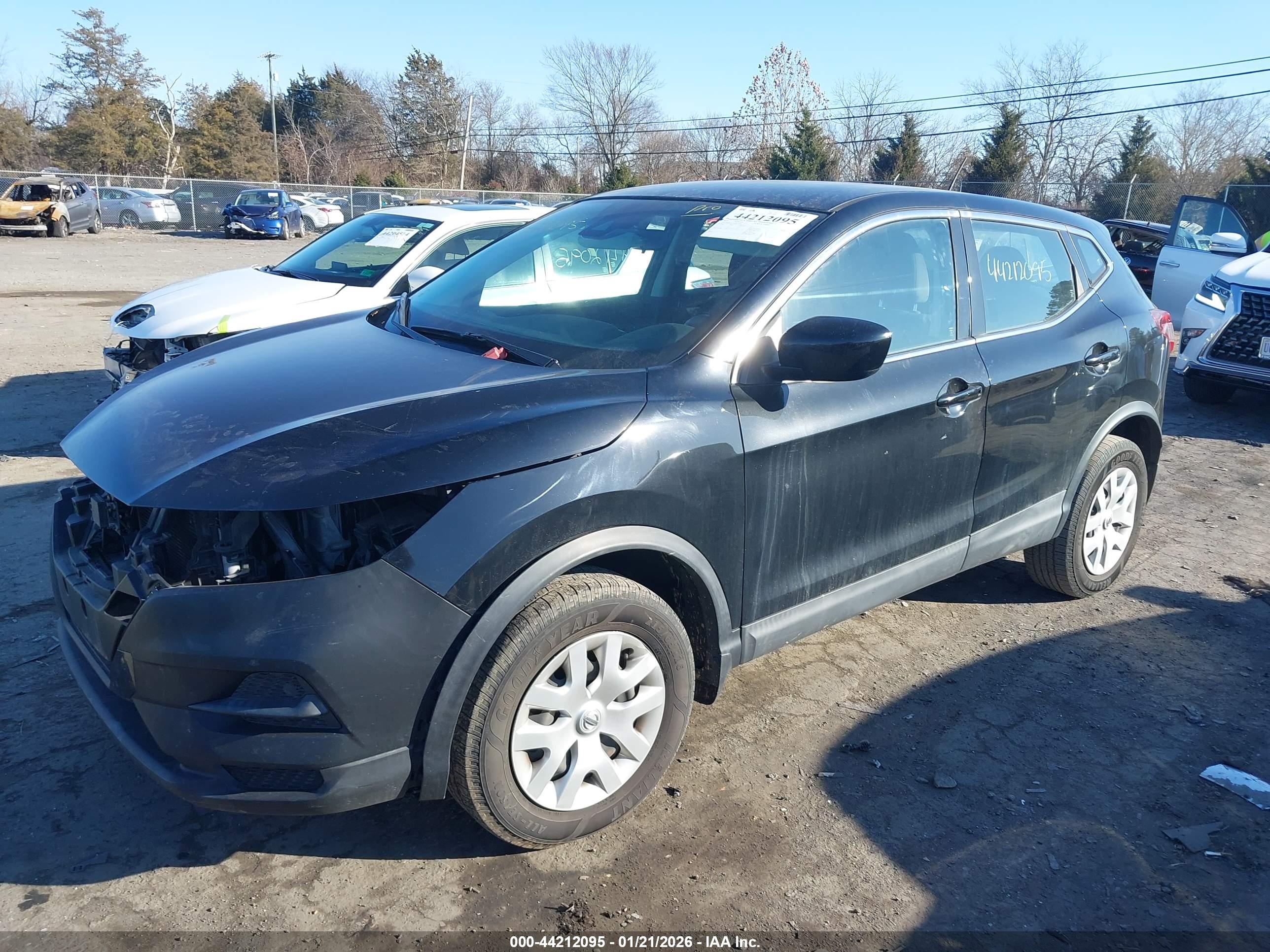NISSAN ROGUE image 2