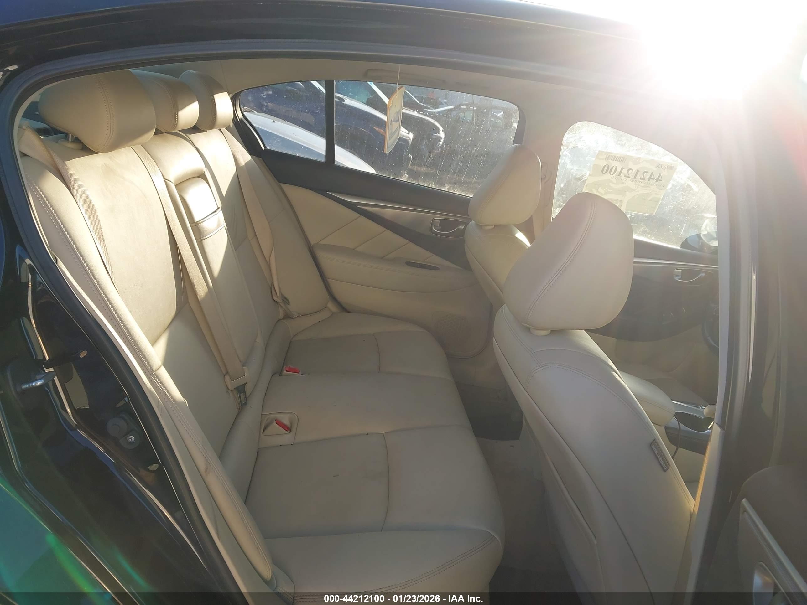 INFINITI Q50 image 8