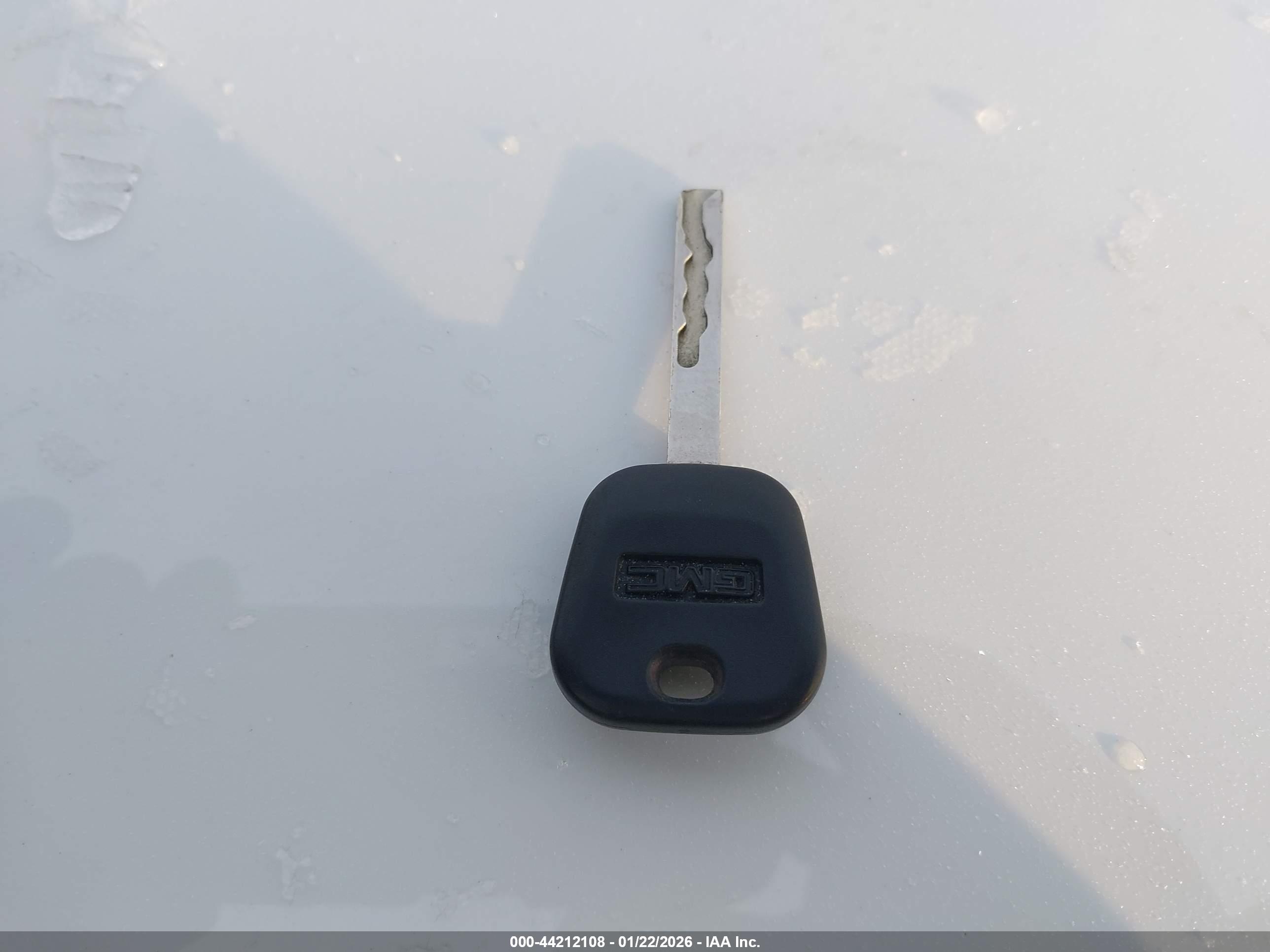 GMC YUKON image 11