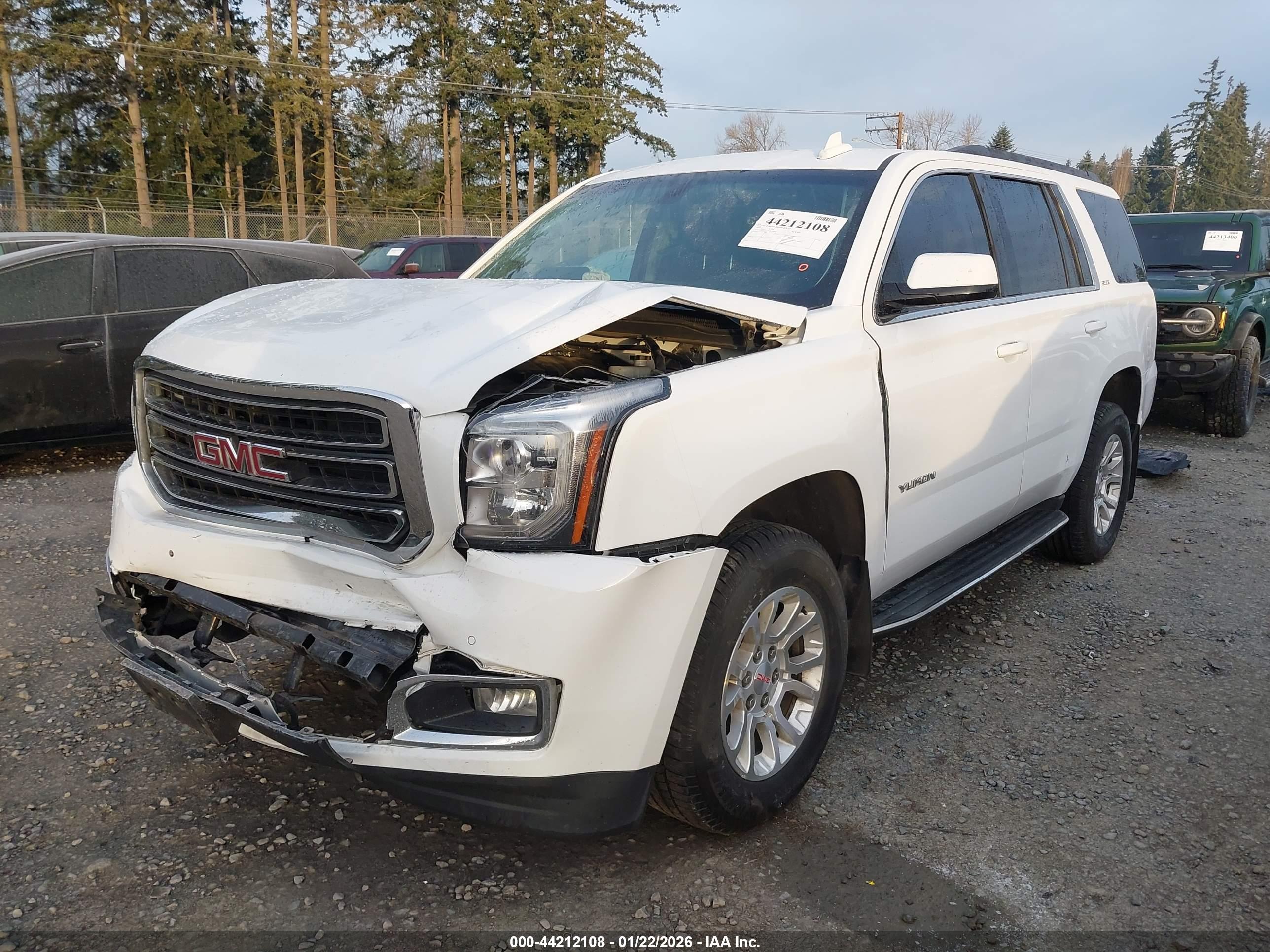 GMC YUKON image 2