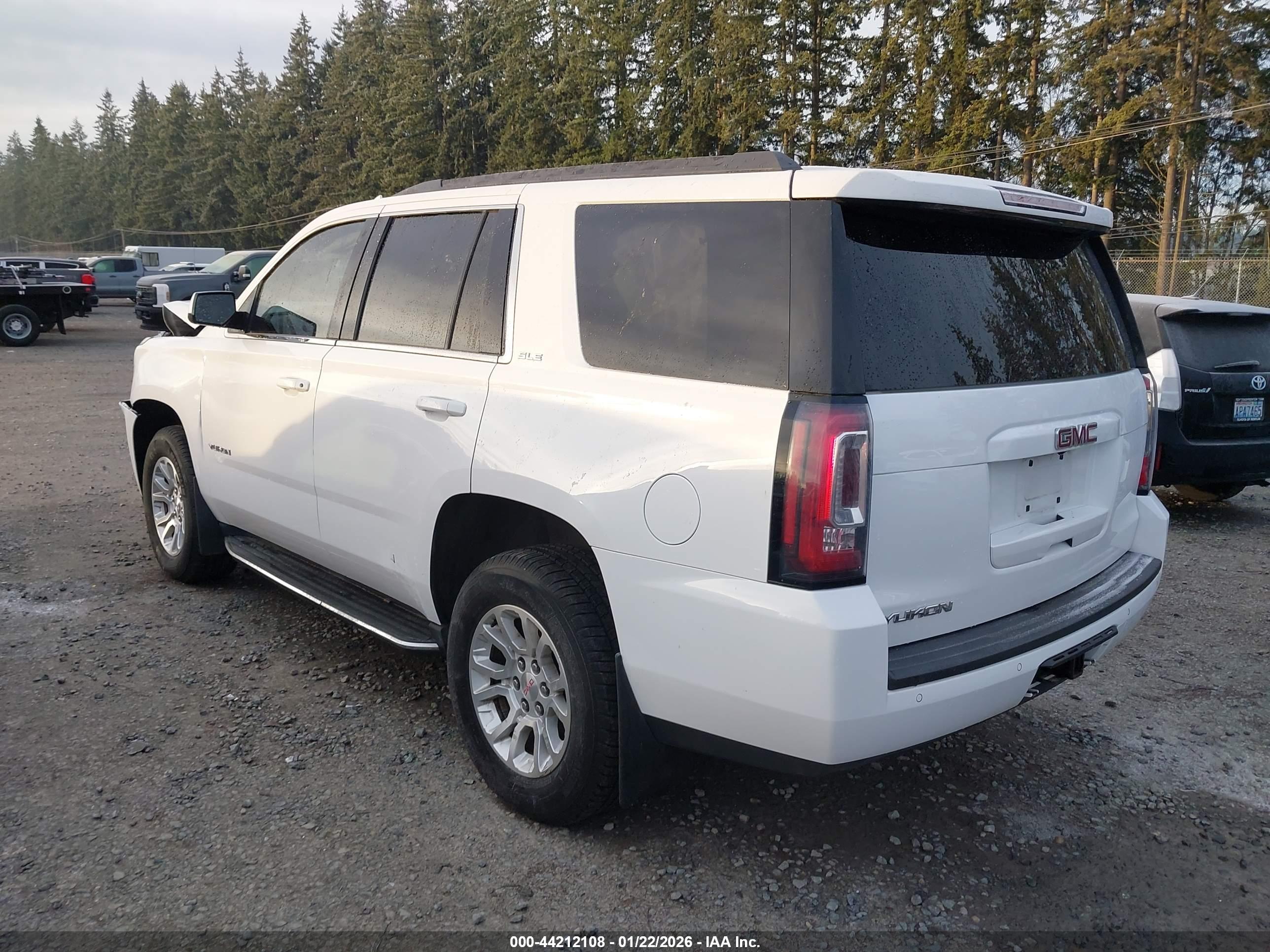 GMC YUKON image 3