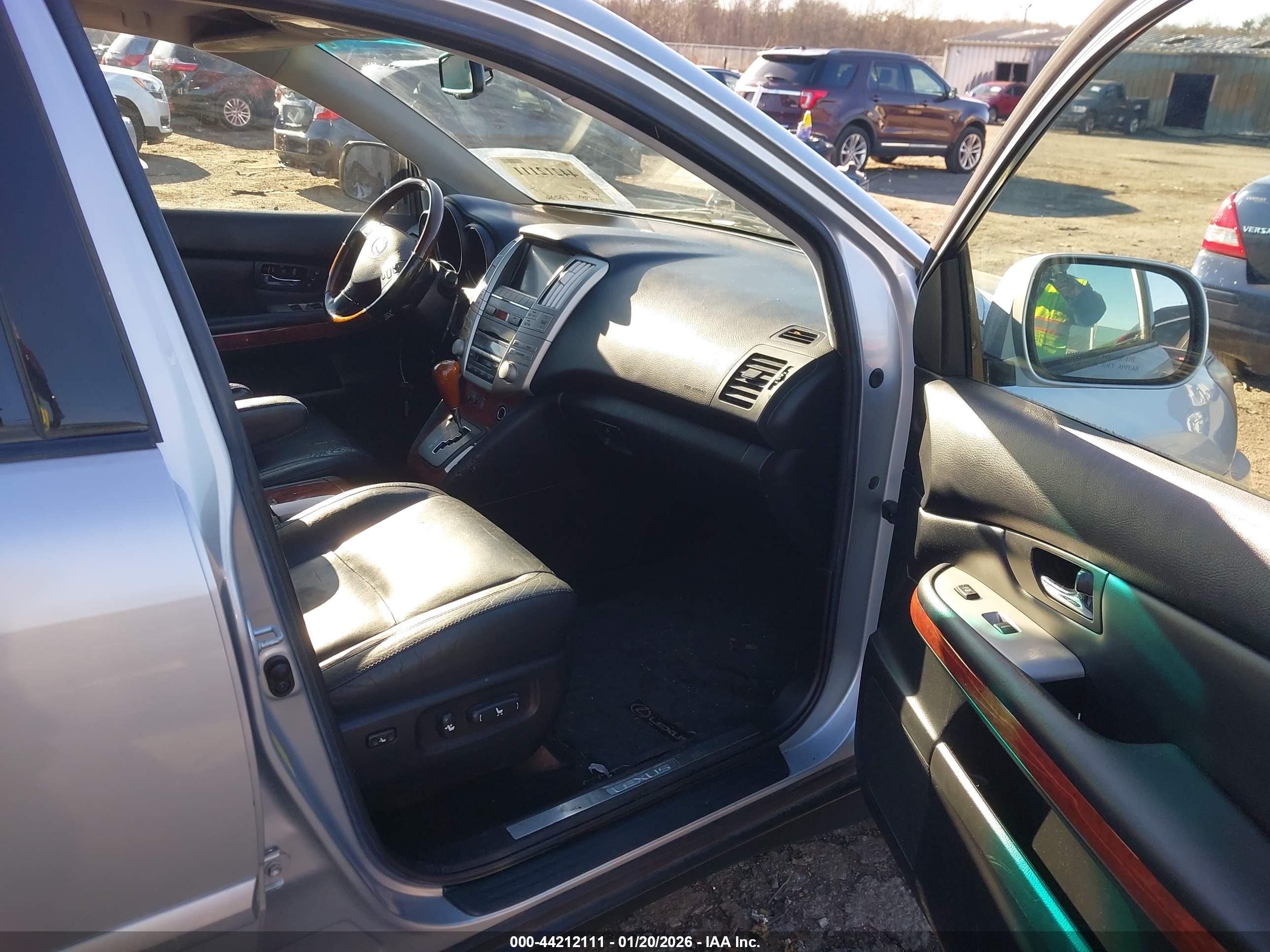 LEXUS RX image 5