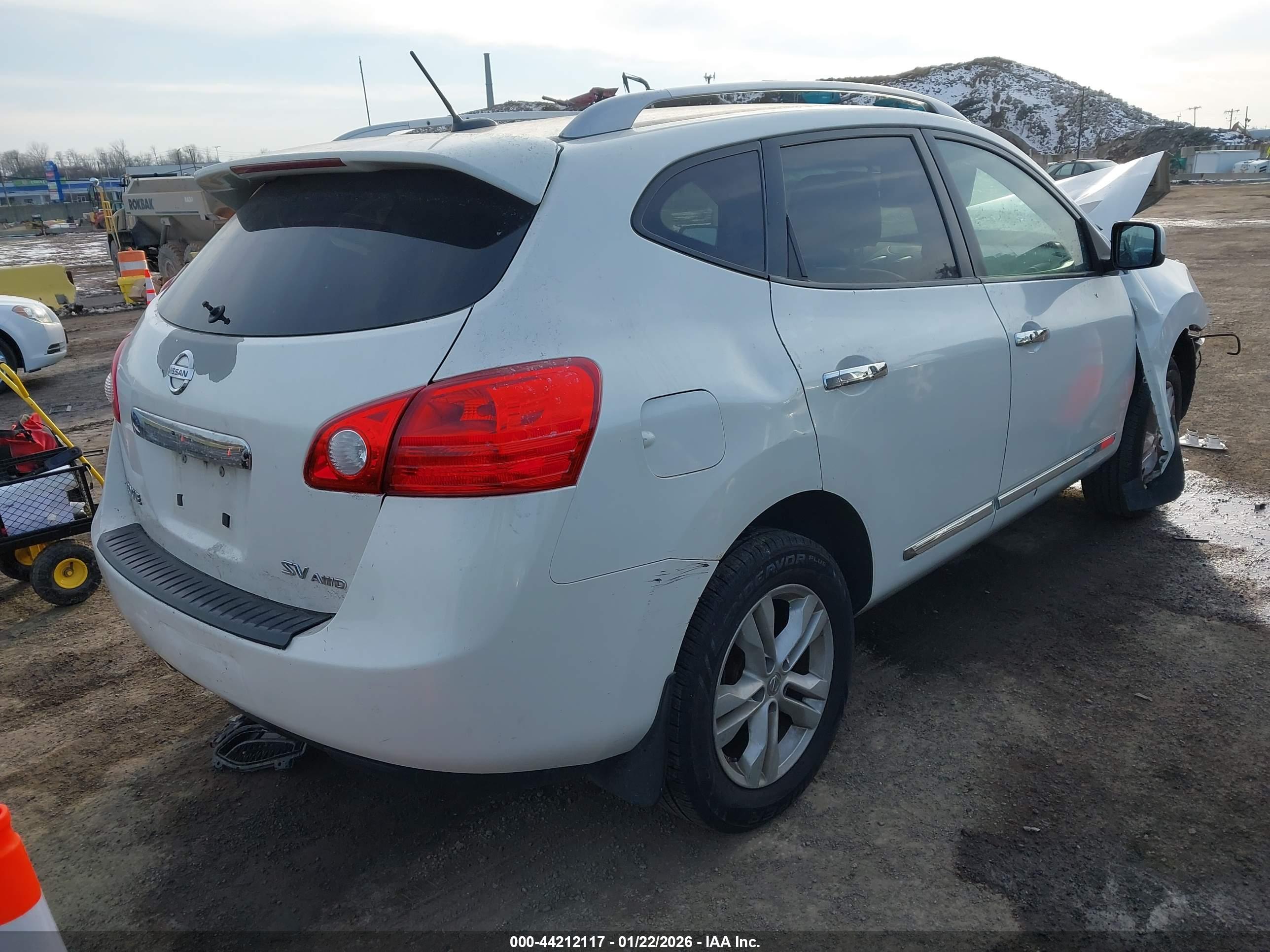 NISSAN ROGUE image 4