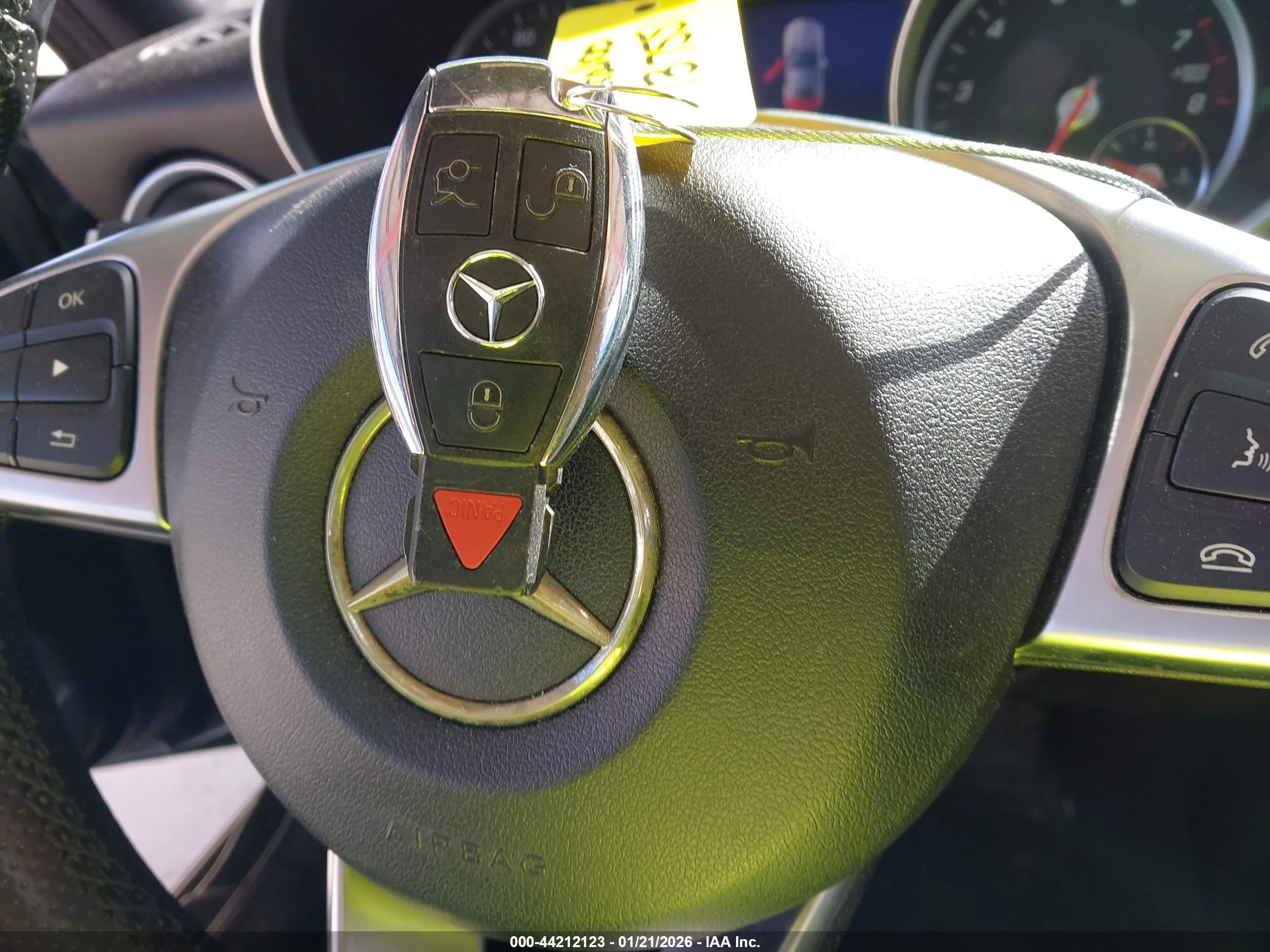 MERCEDES-BENZ SLC image 11