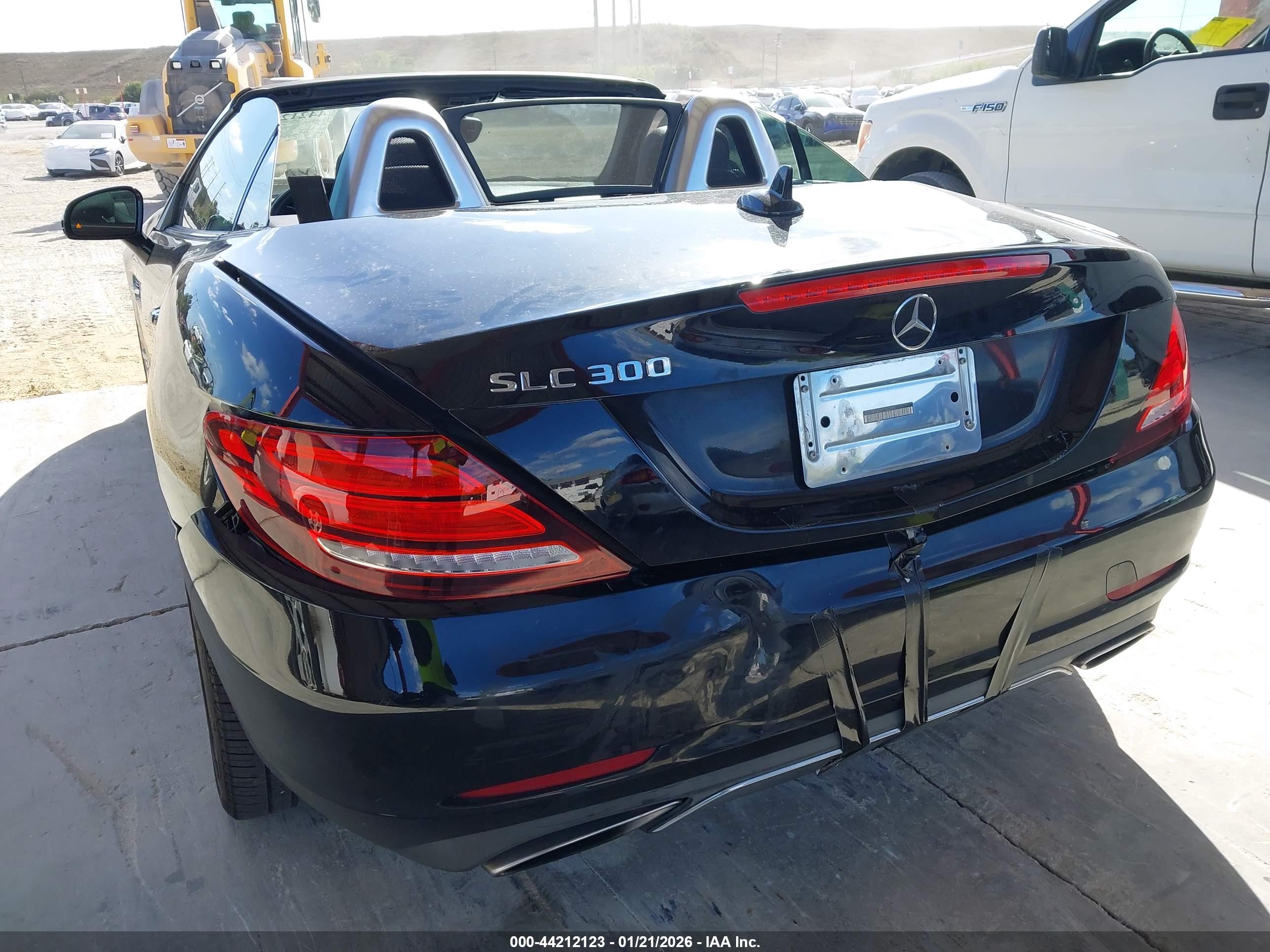MERCEDES-BENZ SLC image 6