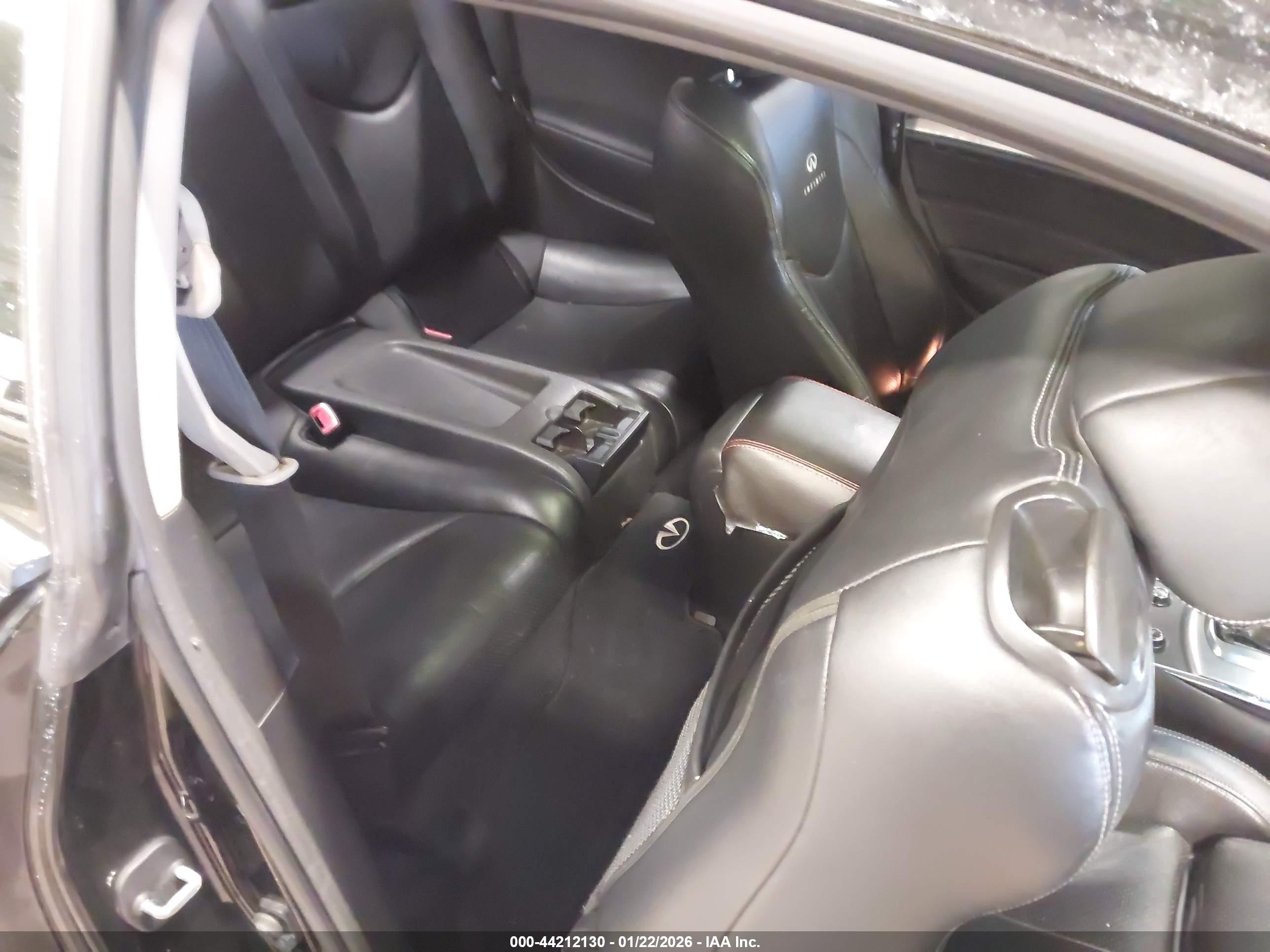 INFINITI G37 image 8
