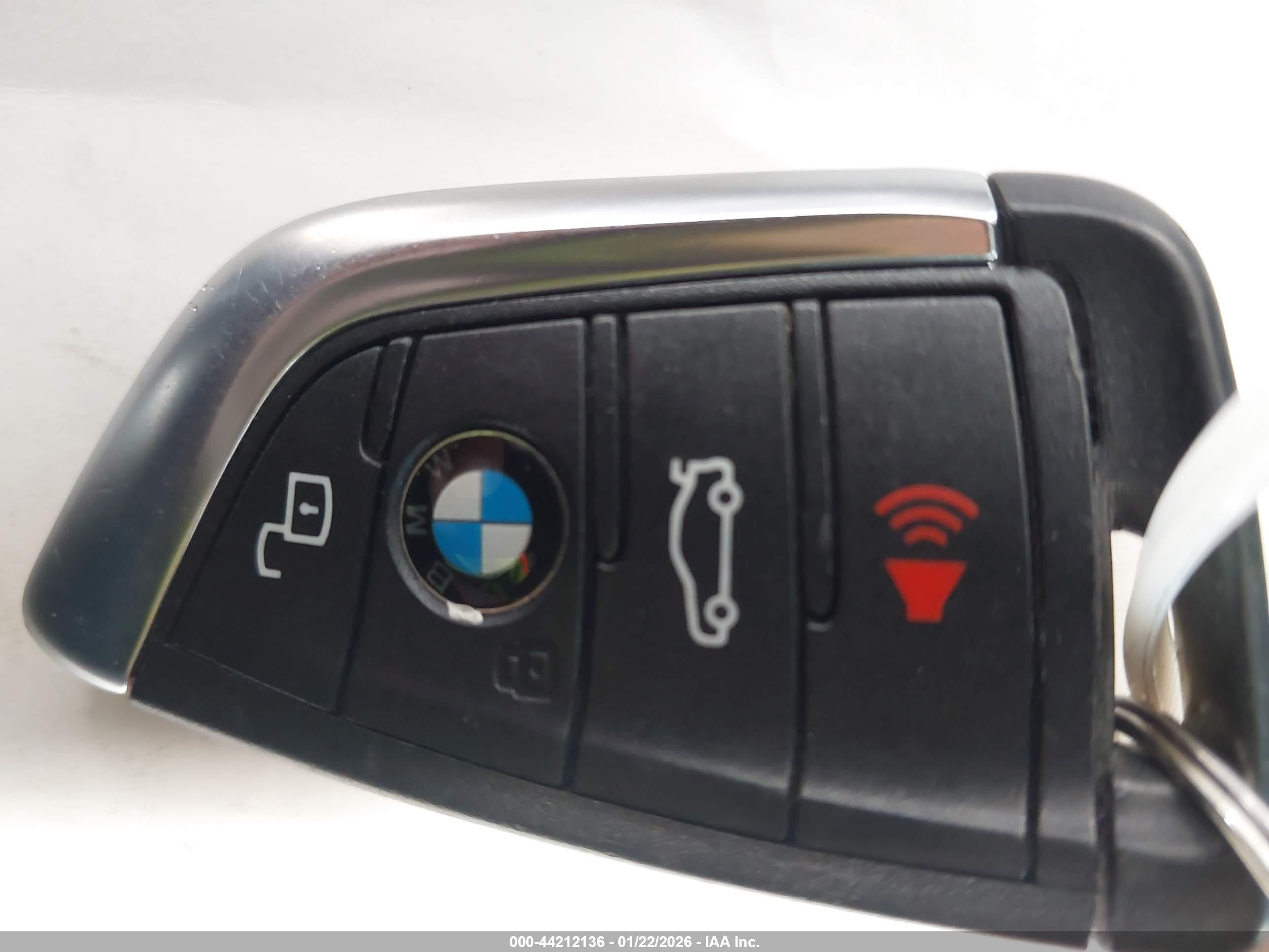 BMW 3 image 11