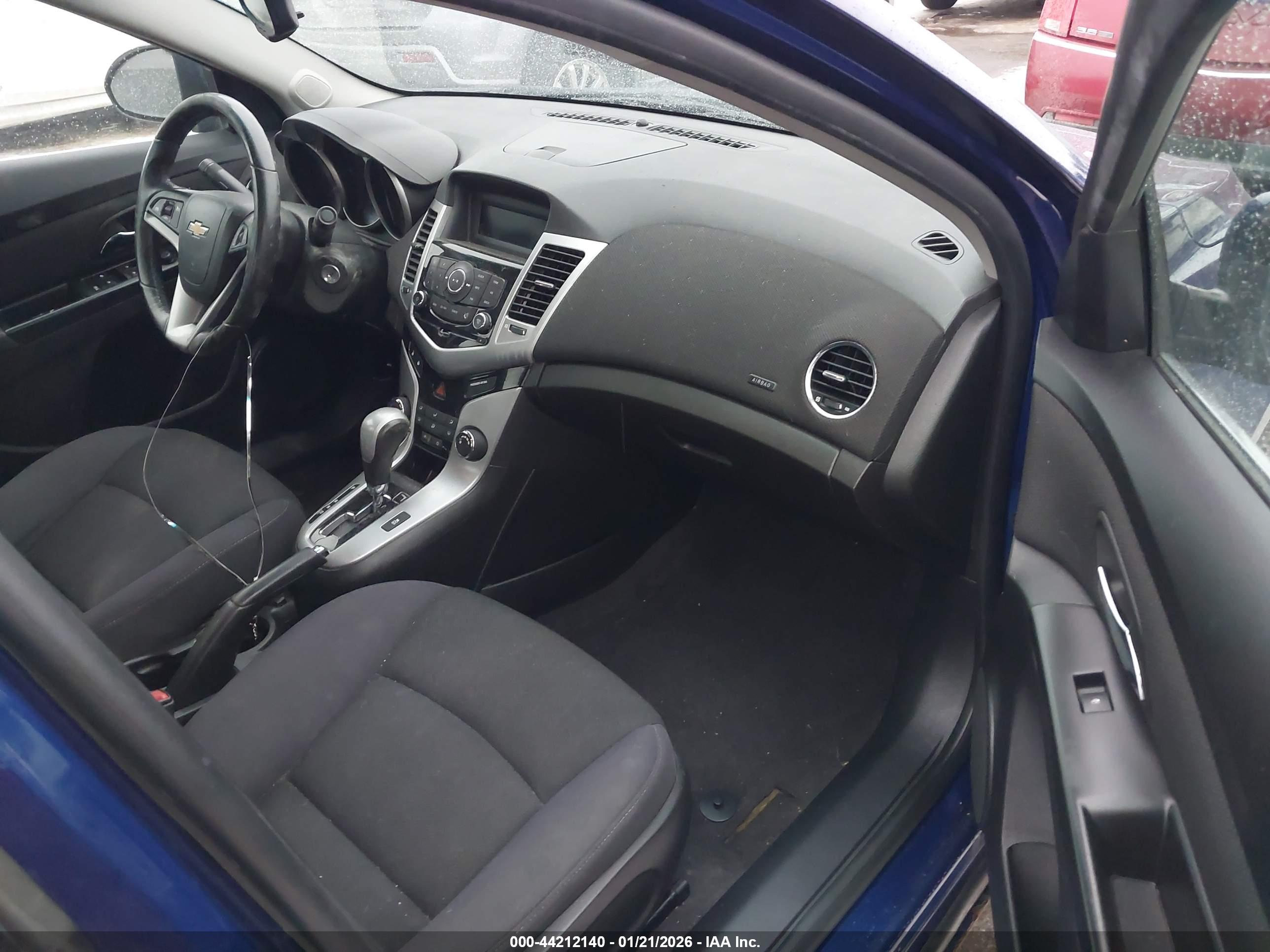 CHEVROLET CRUZE image 5