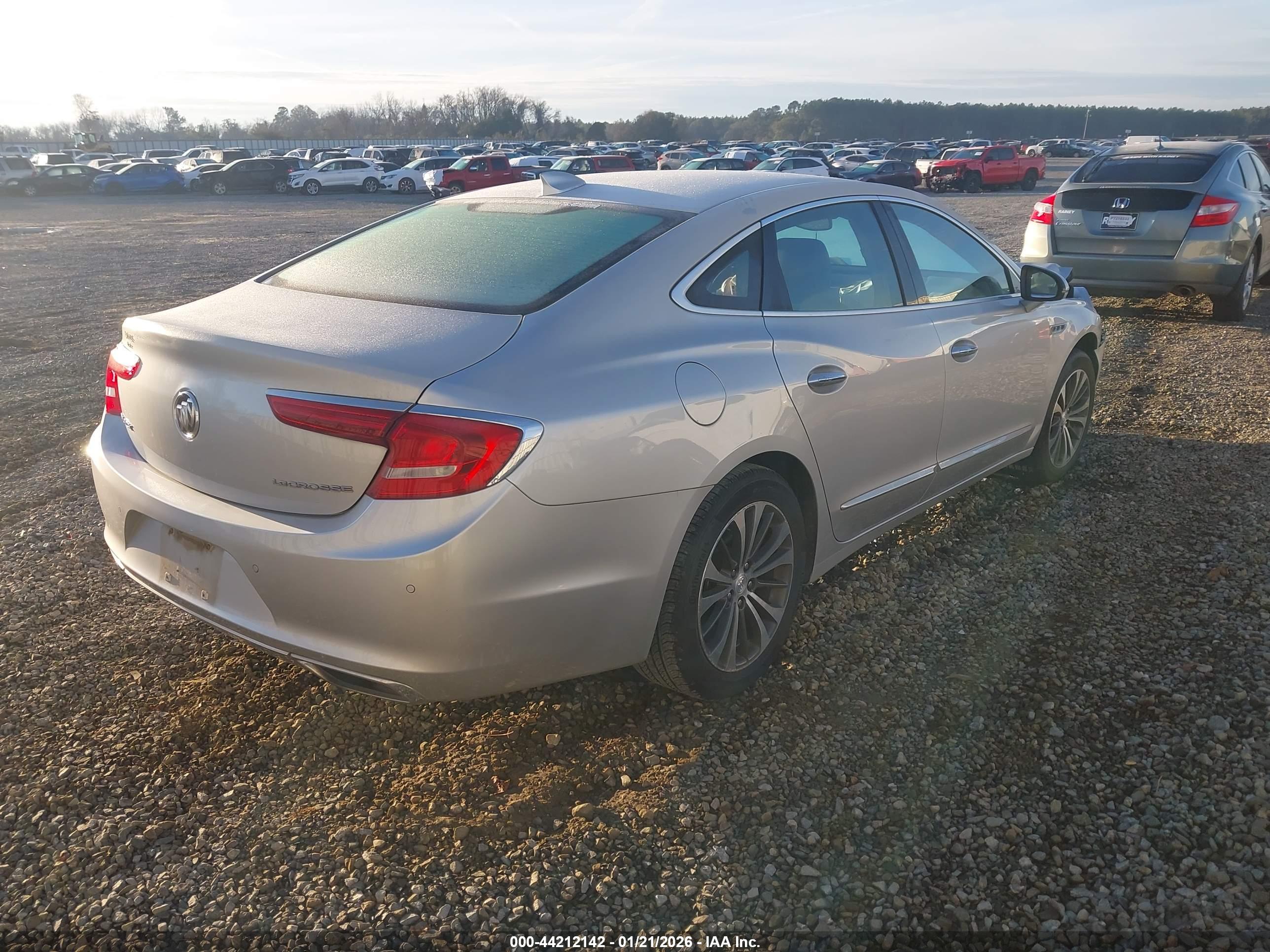 BUICK LACROSSE image 4