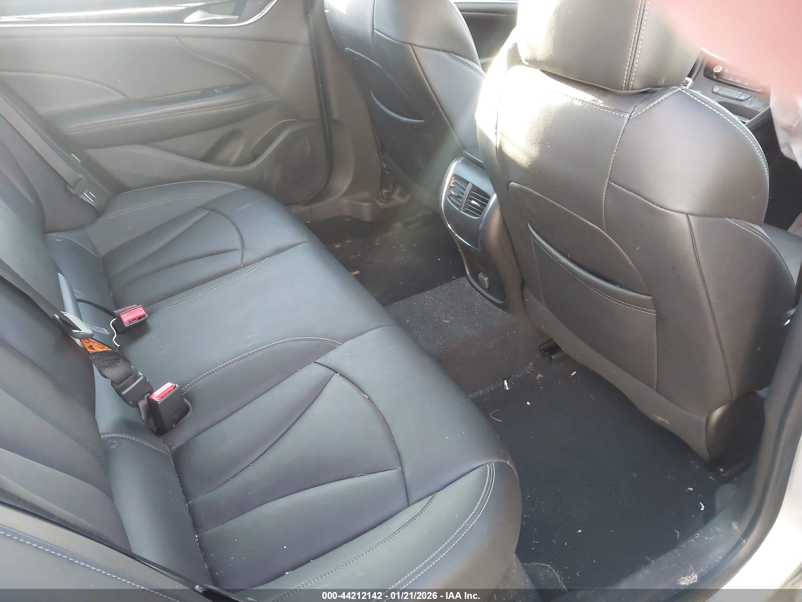 BUICK LACROSSE image 8