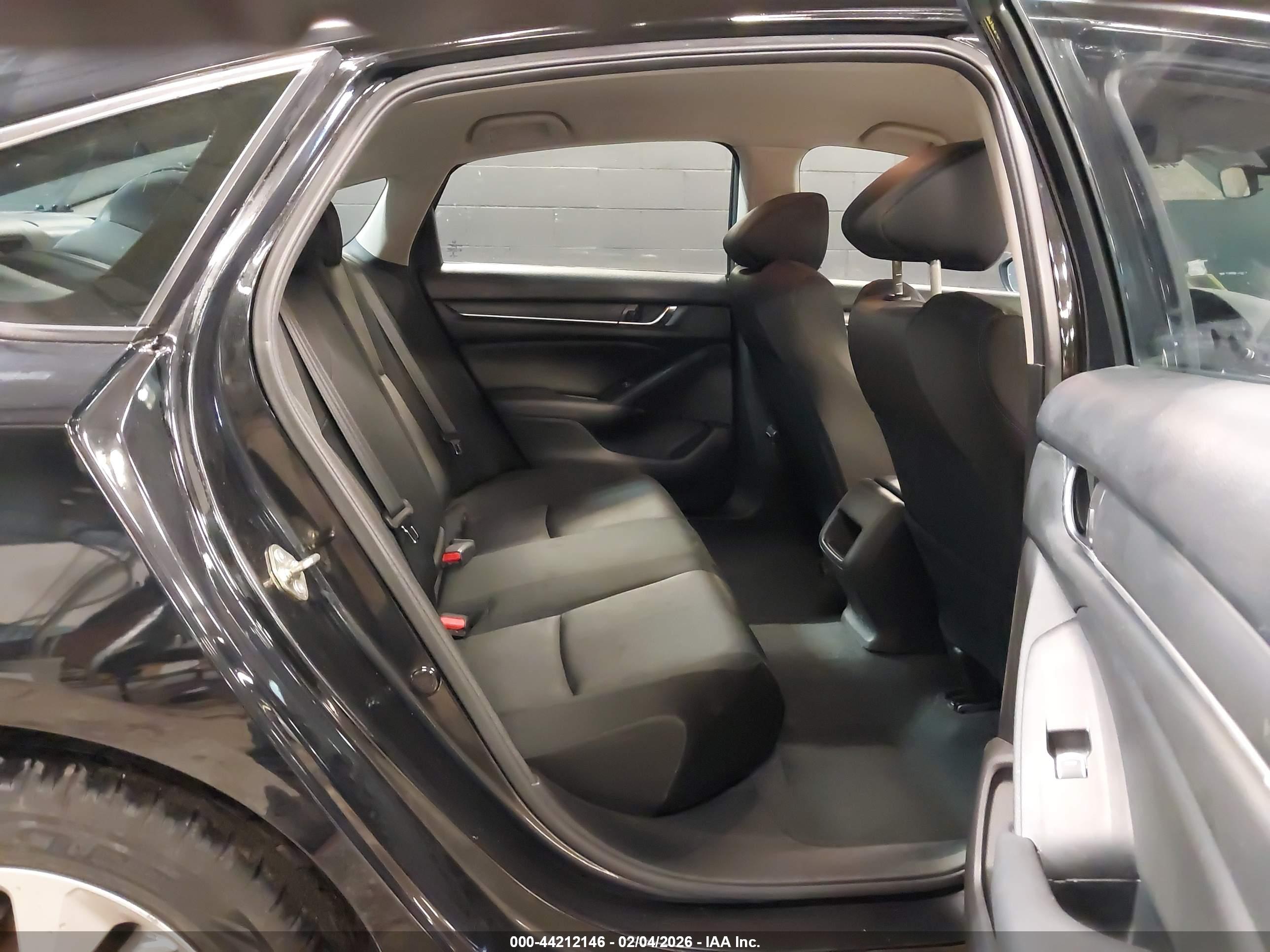 HONDA ACCORD image 8