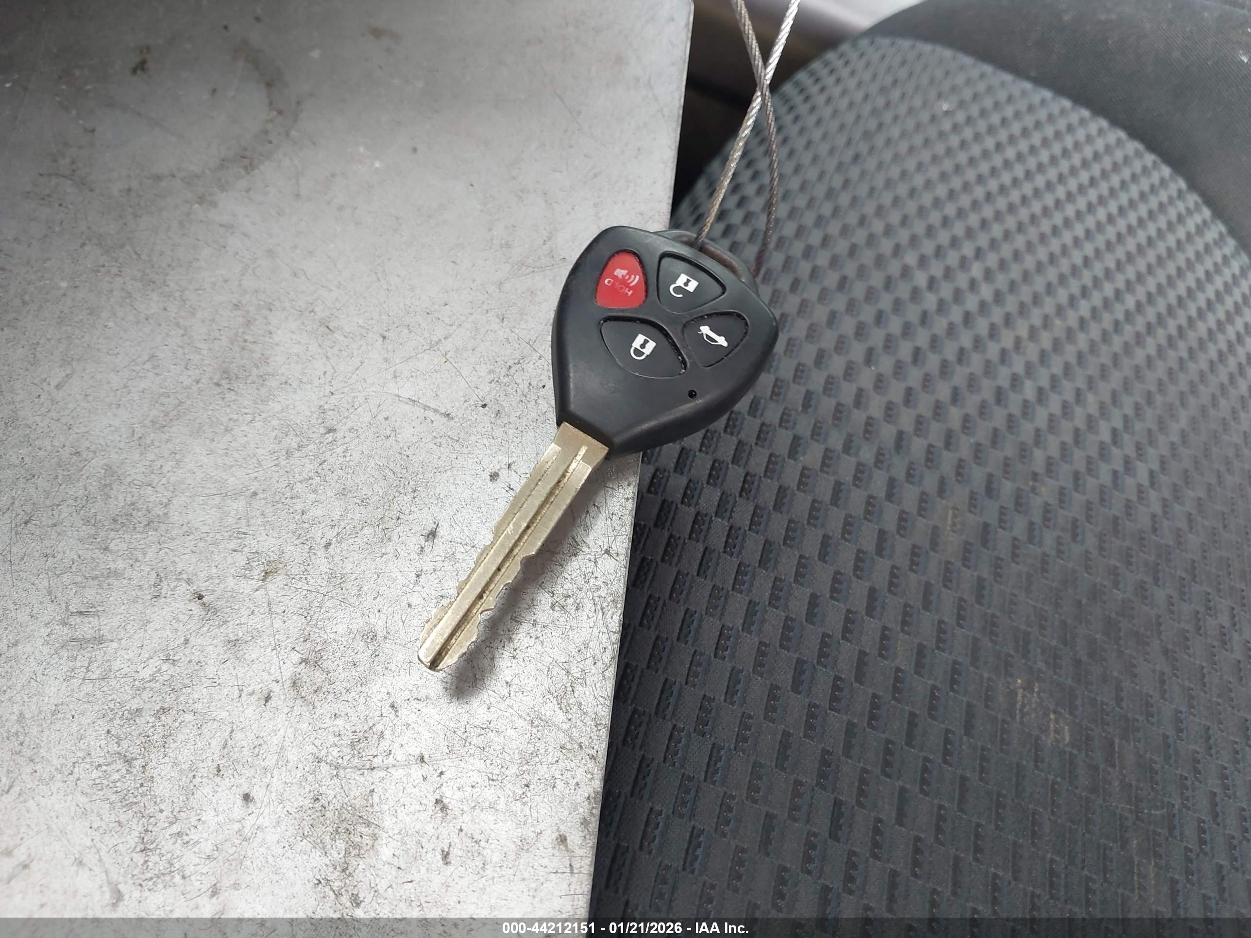 TOYOTA RAV4 image 11