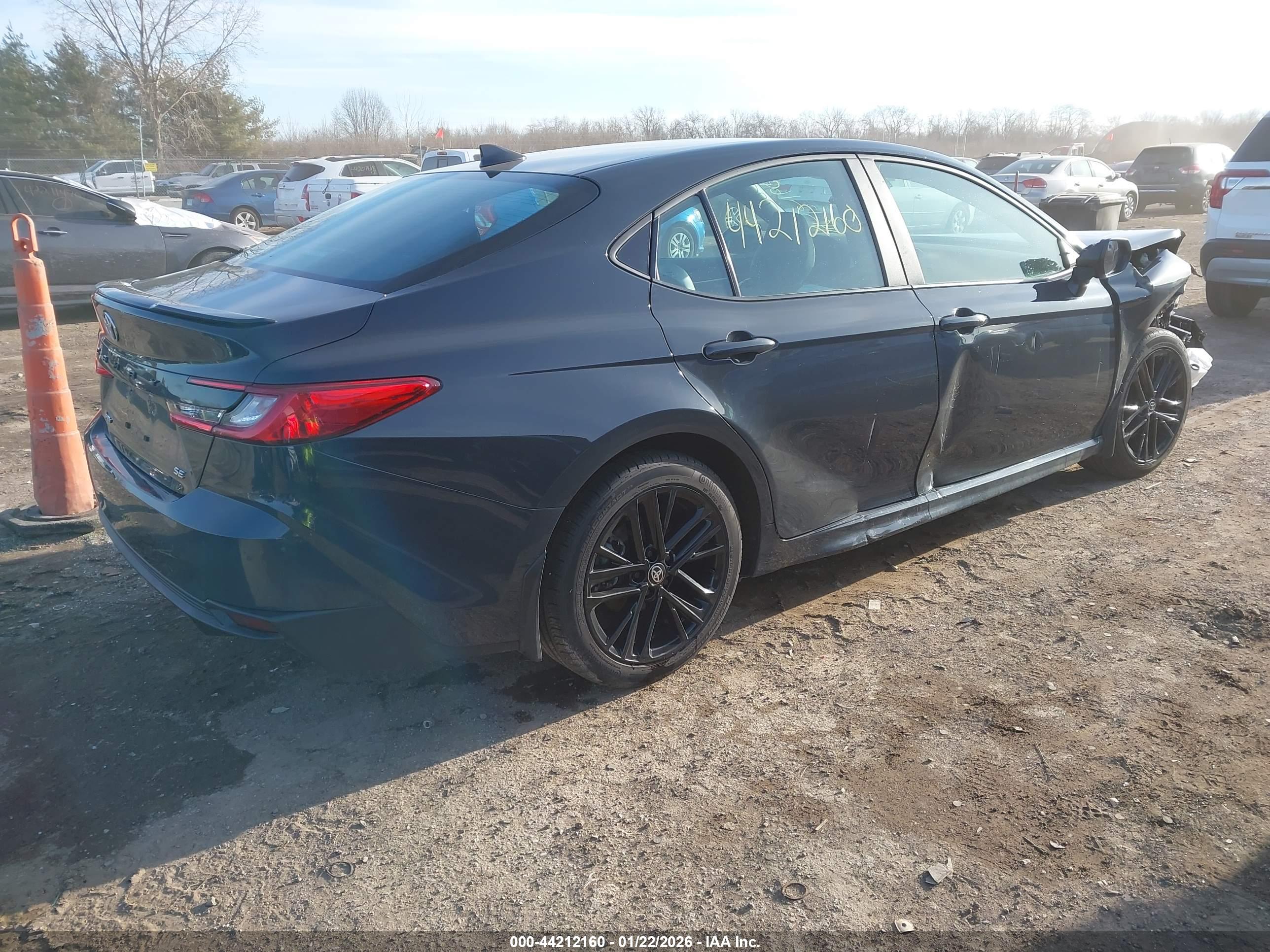 TOYOTA CAMRY image 4