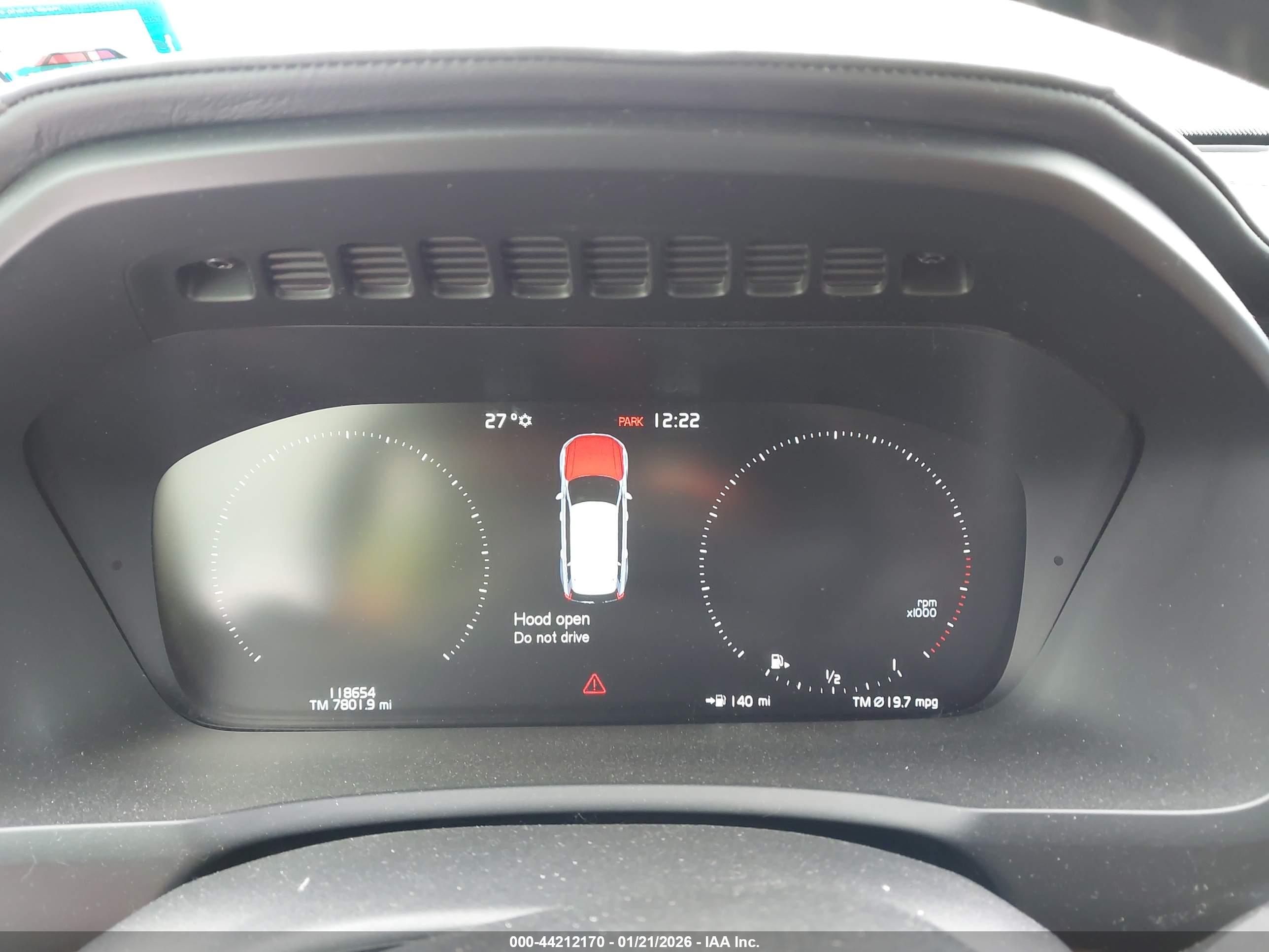 VOLVO XC90 image 7