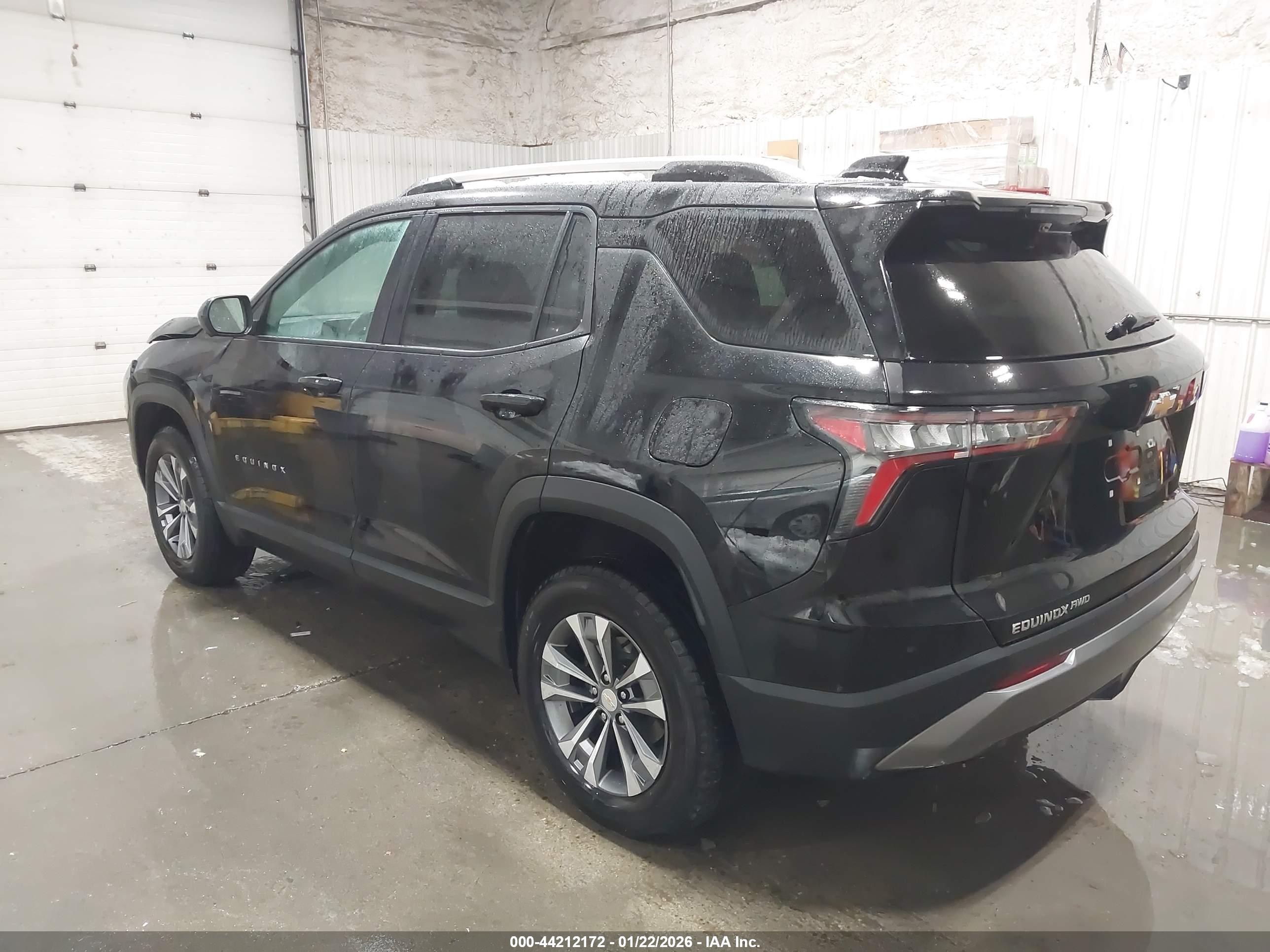 CHEVROLET EQUINOX image 3