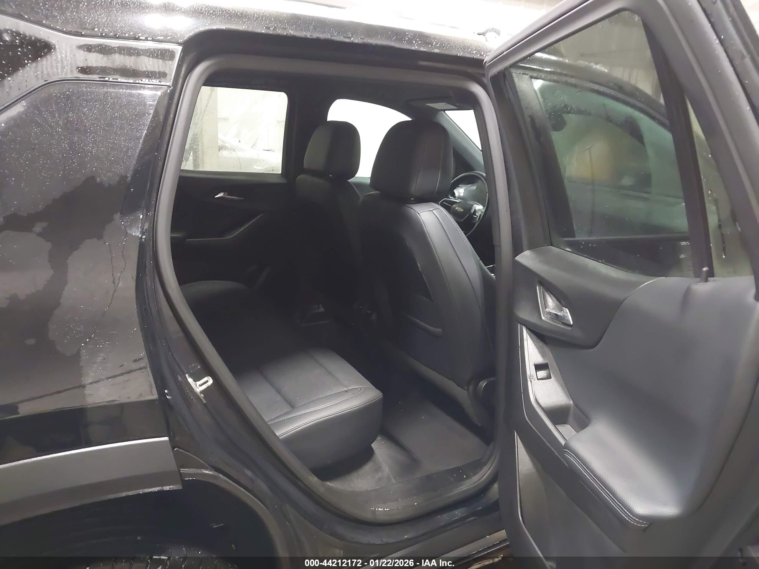 CHEVROLET EQUINOX image 8