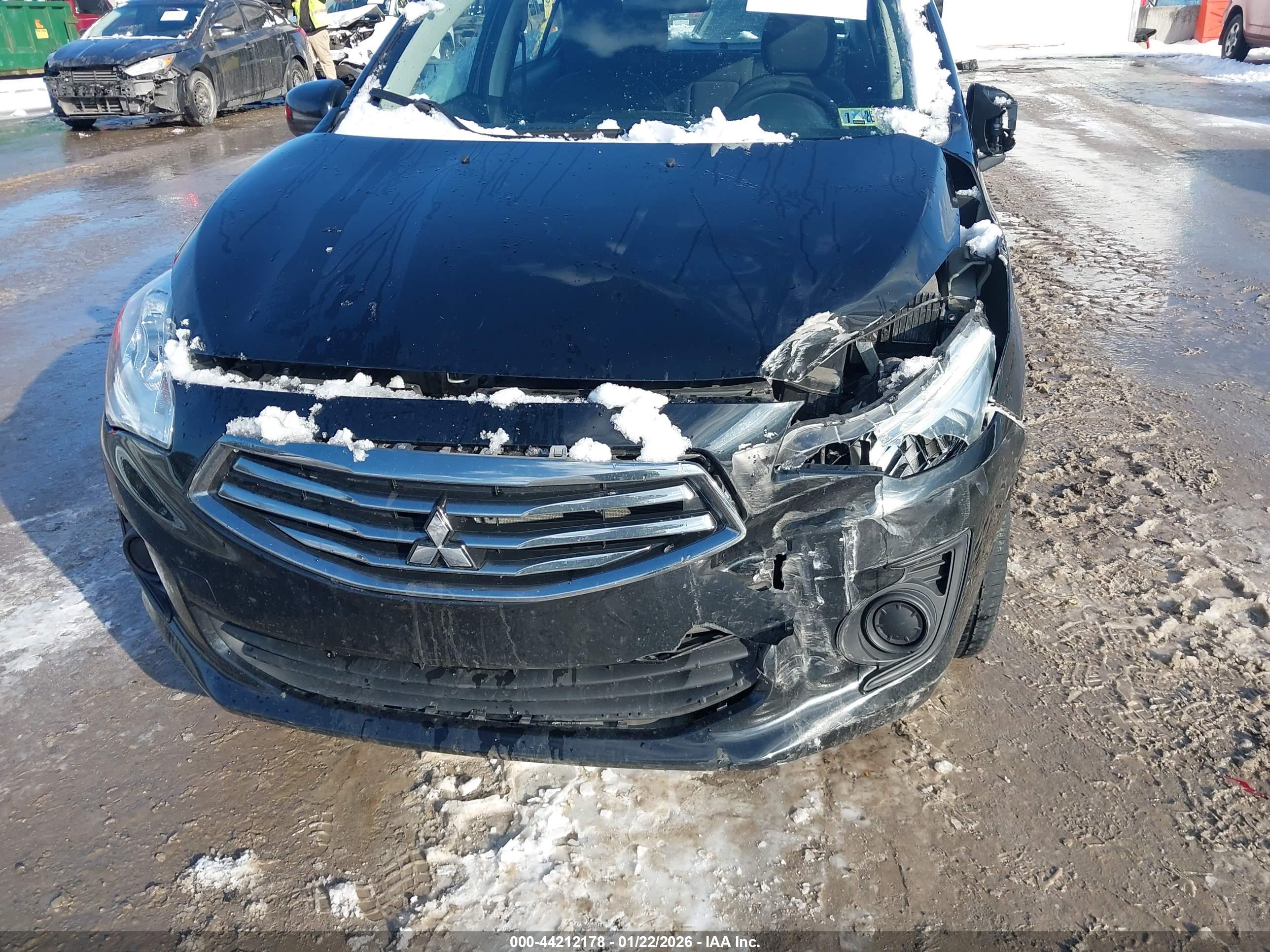 MITSUBISHI MIRAGE image 6