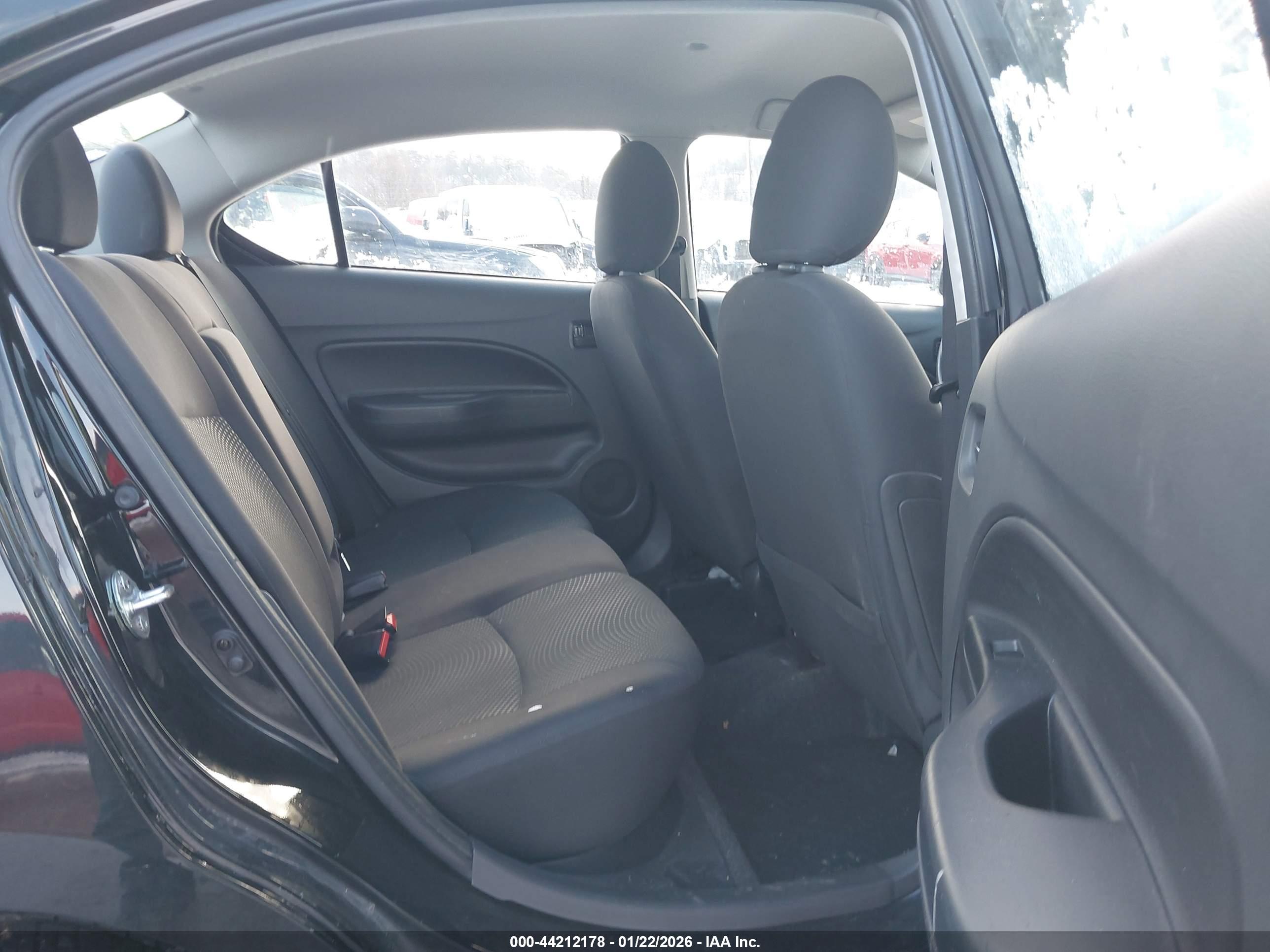 MITSUBISHI MIRAGE image 8