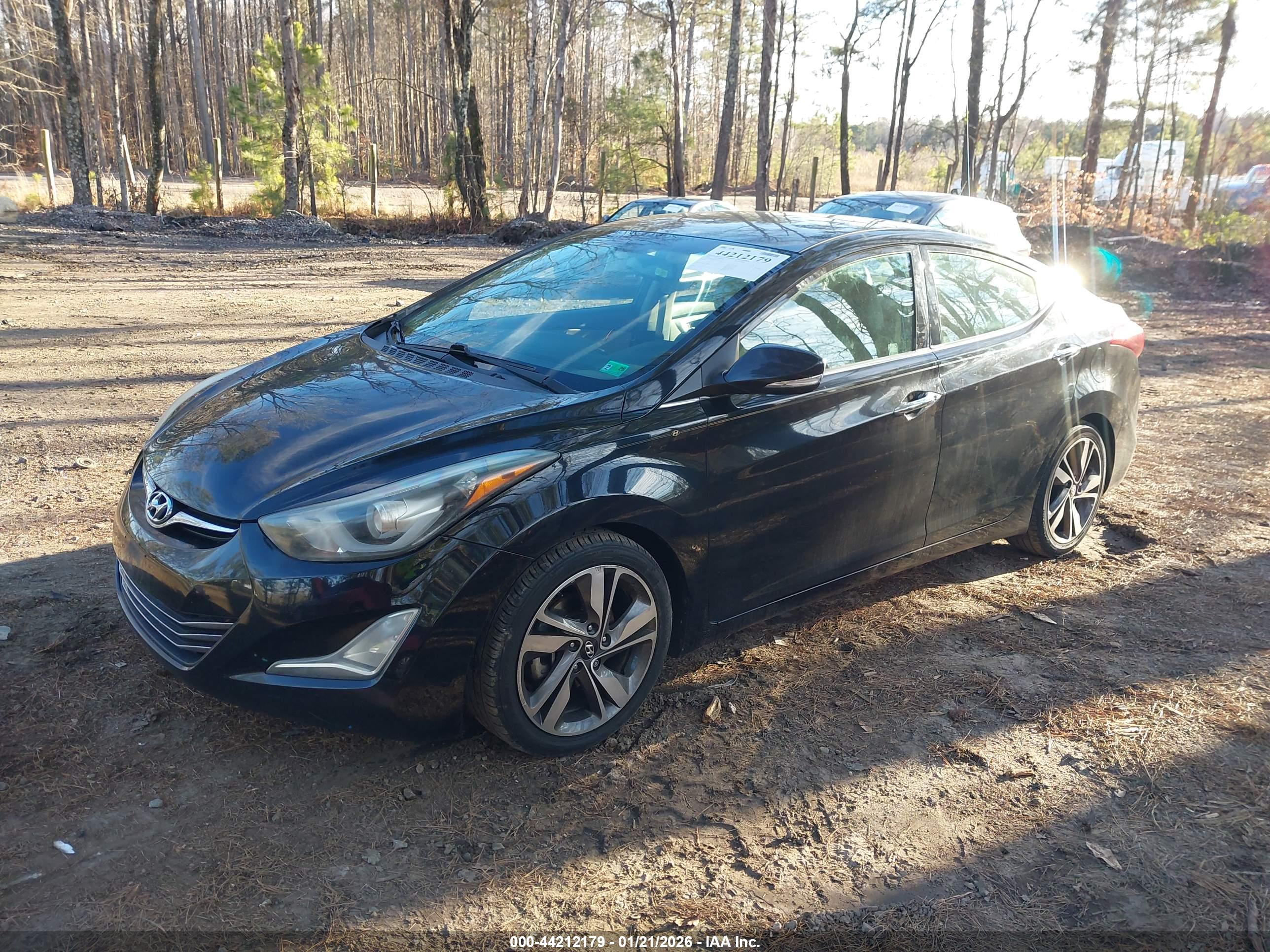 HYUNDAI ELANTRA image 2