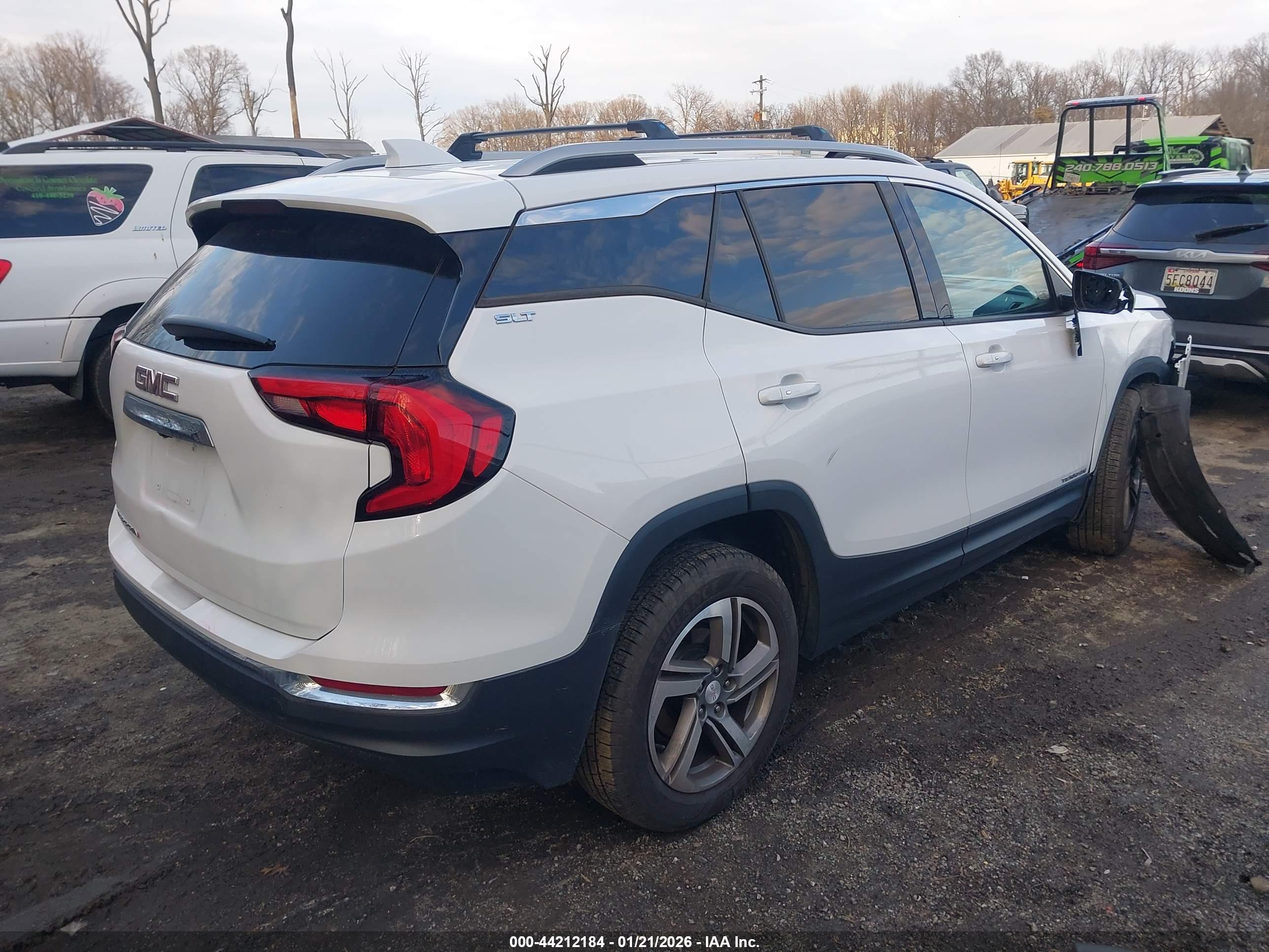 GMC TERRAIN image 4