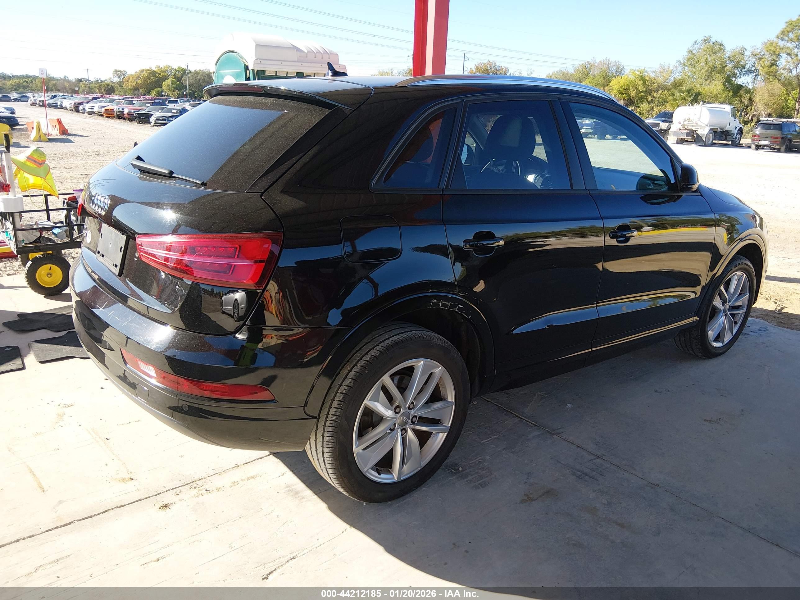 AUDI Q3 image 4