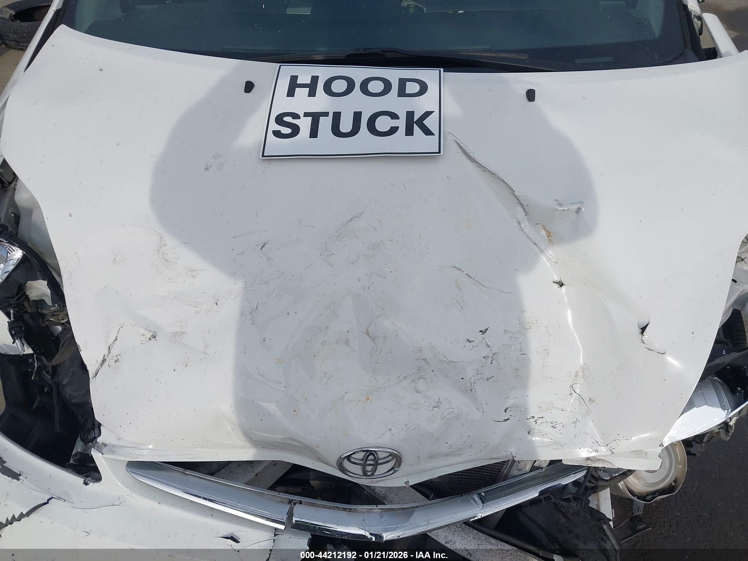TOYOTA PRIUS image 10