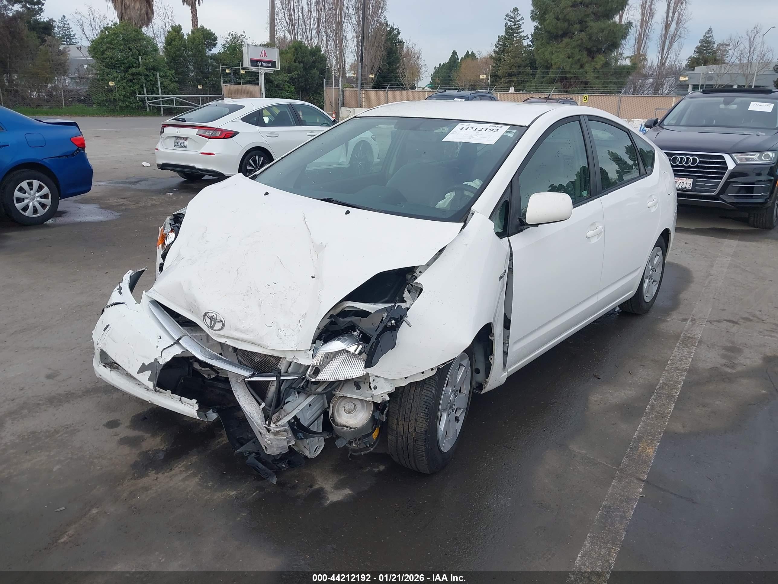 TOYOTA PRIUS image 2