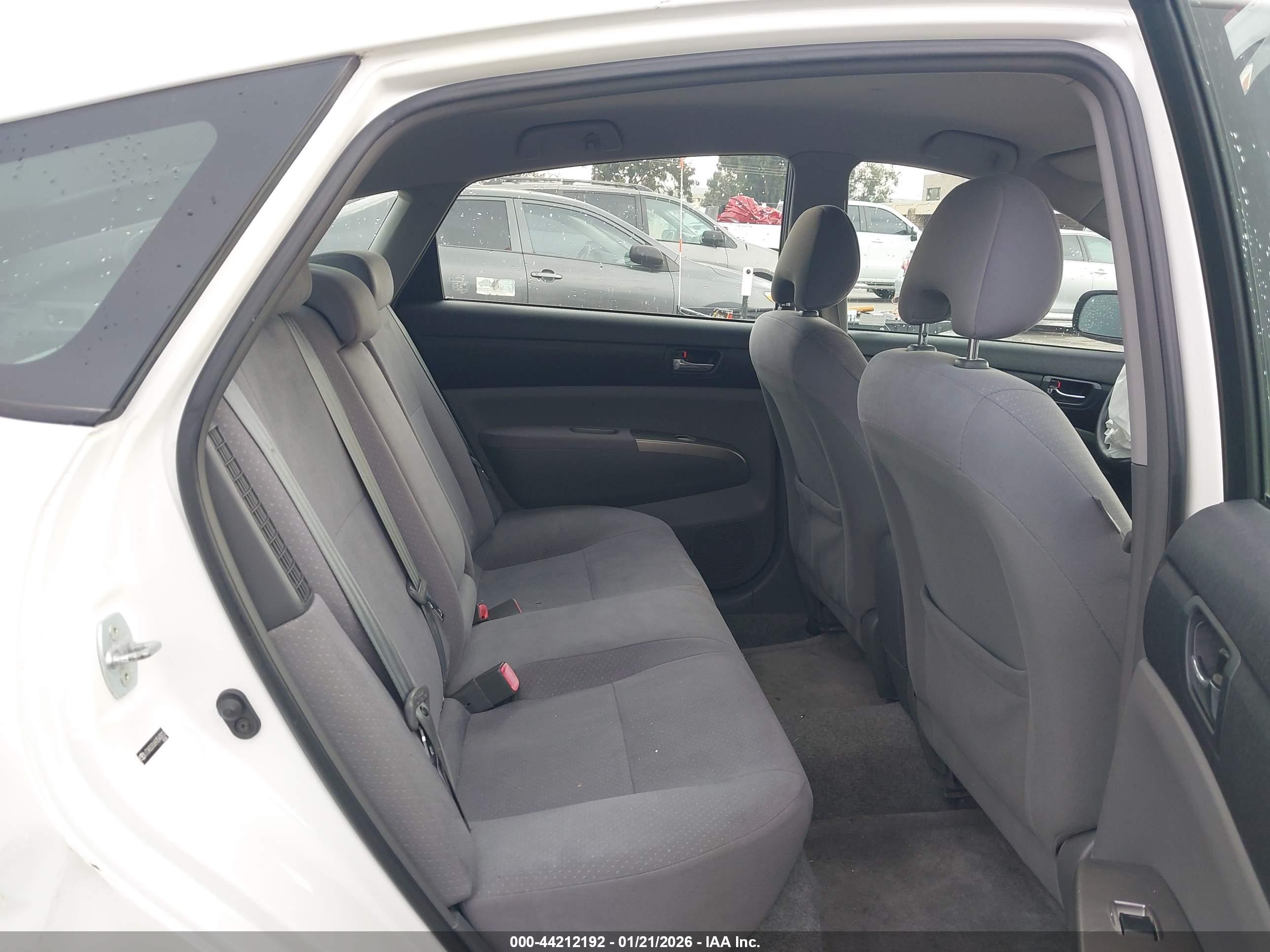 TOYOTA PRIUS image 8